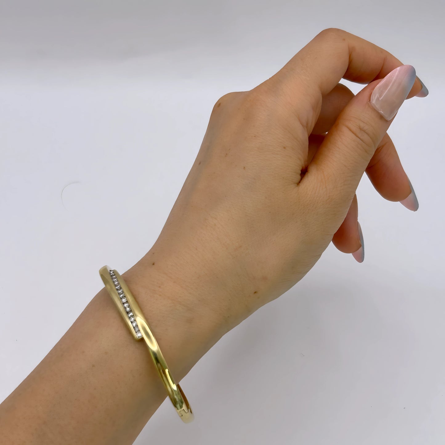 NZGD | 9ct Gold Timeless Gleam Bangle