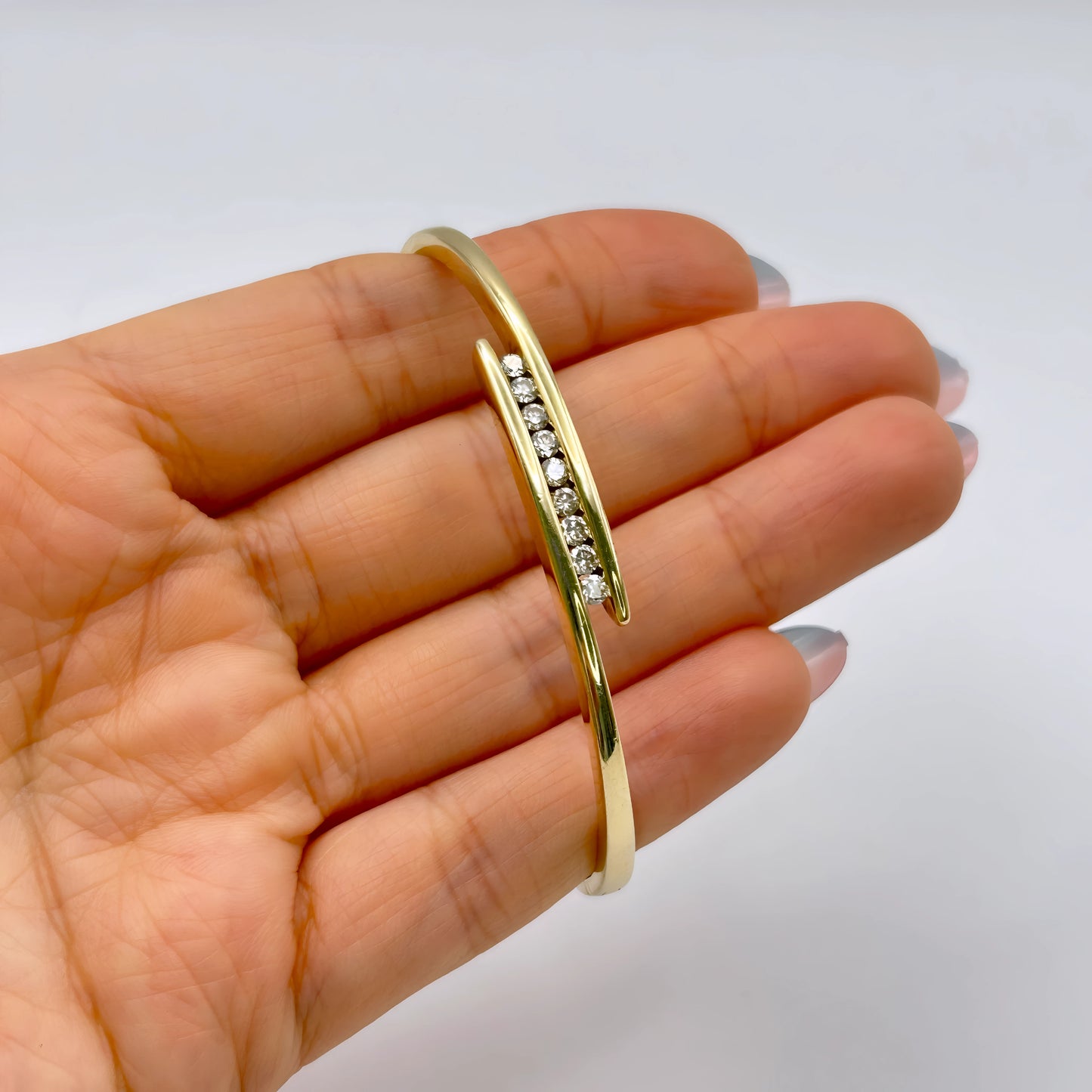 NZGD | 9ct Gold Michael Hill Eternal Crossover Bangle
