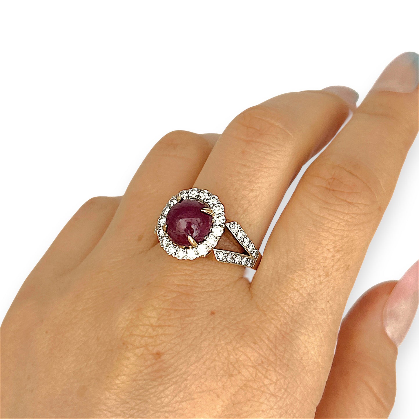 XMAS DEAL | 18kt Gold Crimson Majesty Ruby Ring Valuation: $9,850