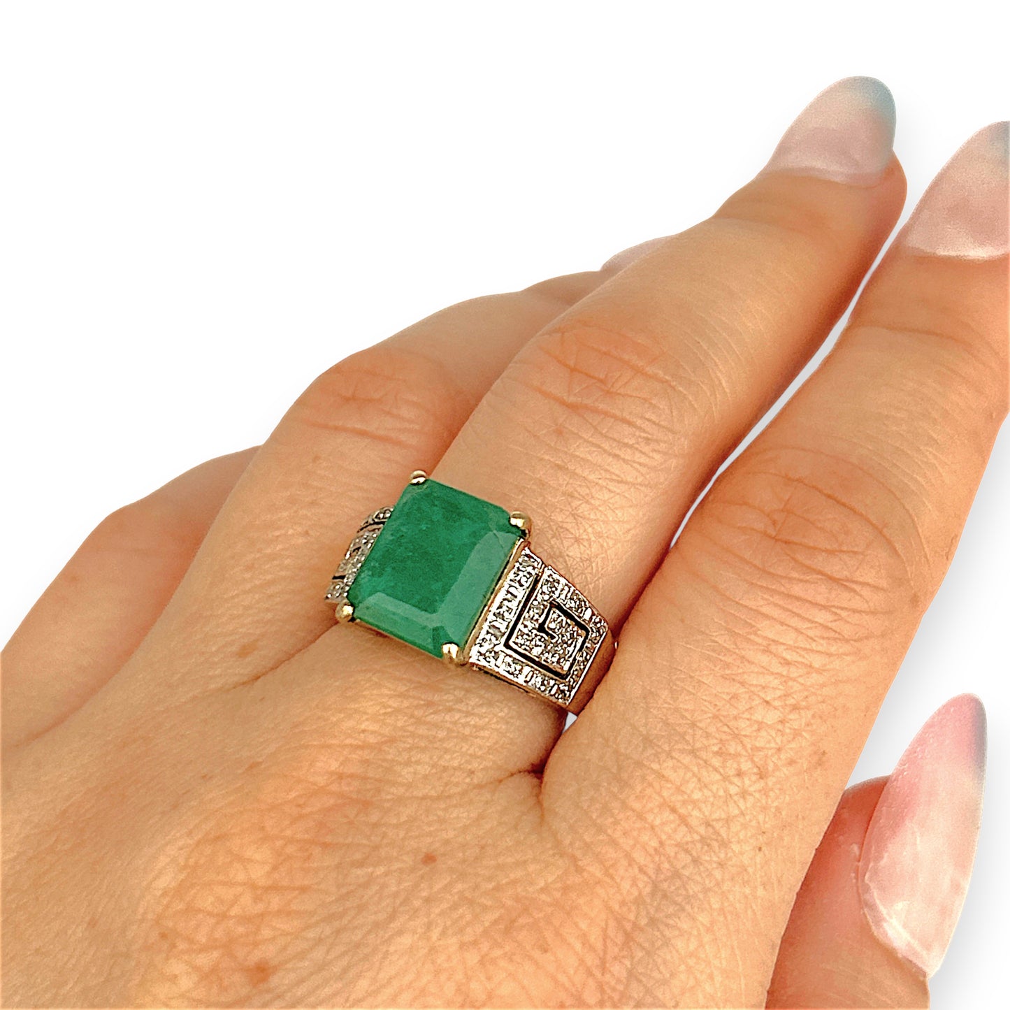 GOLD DEAL | 9ct Gold Emerald Majesty Ring Valuation $2,500