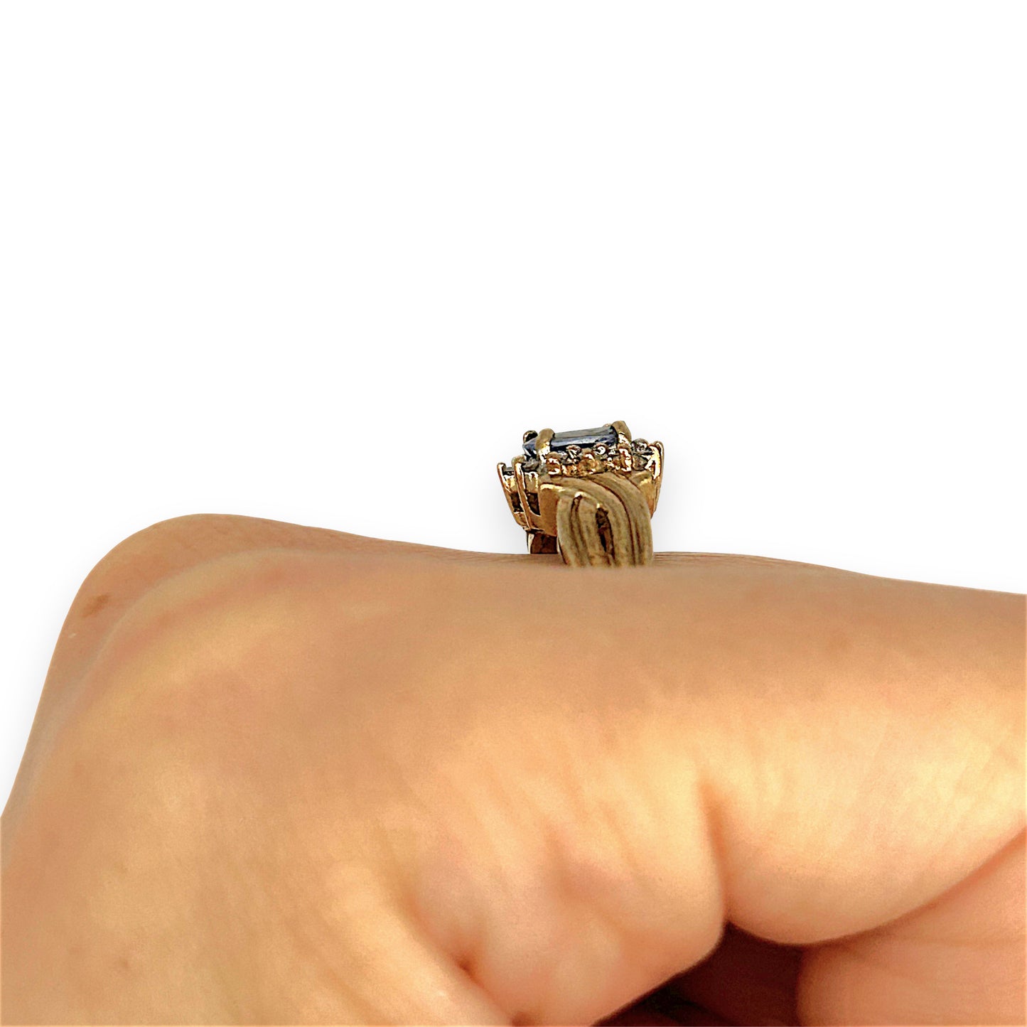 GOLD DEAL | 9ct Gold Azure Whispers Sapphire & Diamond Ring Valuation $2,250