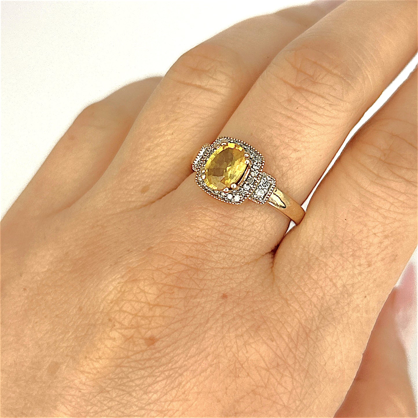 XMAS DEAL | 10kt Gold Michael Hill Yellow Sapphire & Diamond Halo Ring Valuation $3,250