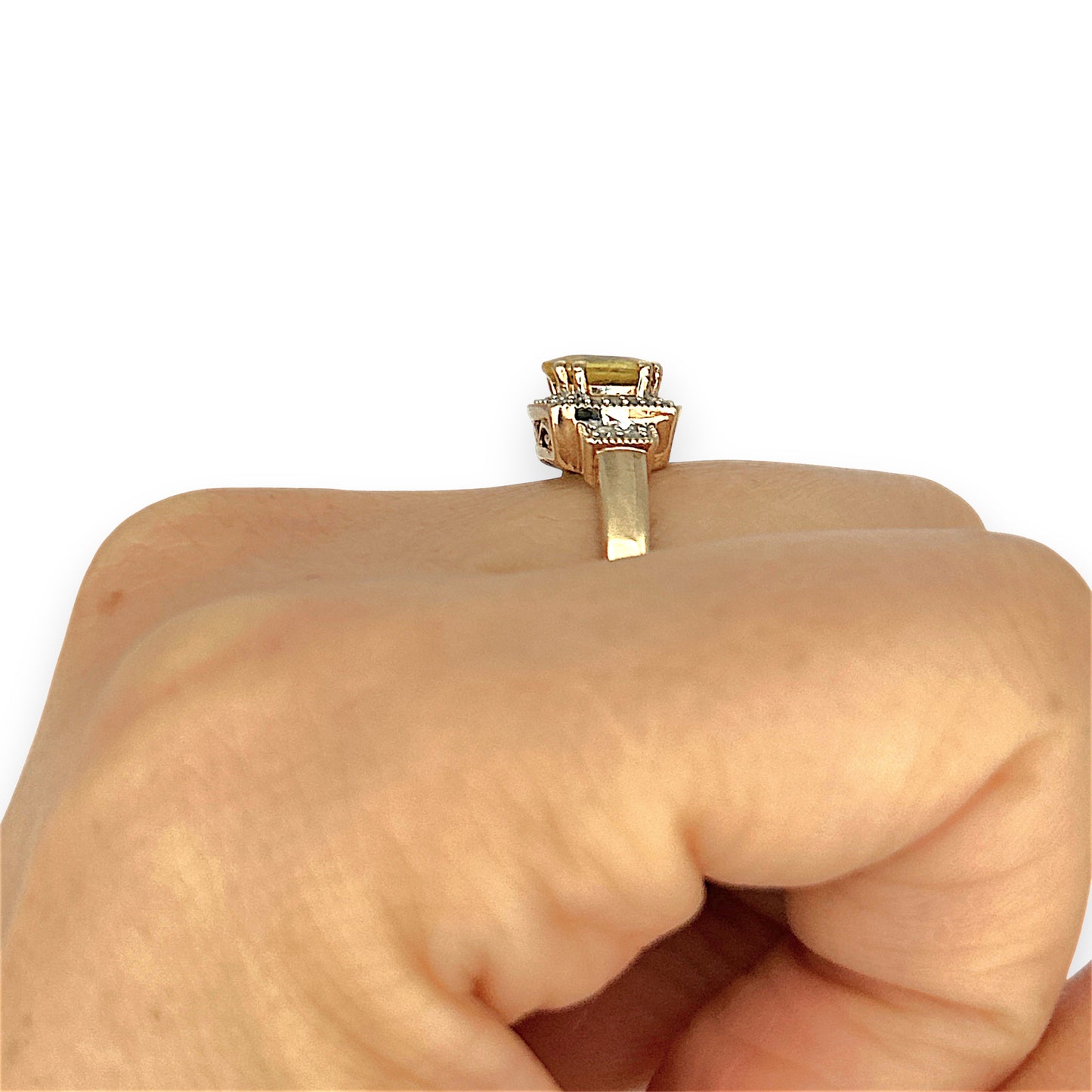 XMAS DEAL | 10kt Gold Michael Hill Yellow Sapphire & Diamond Halo Ring Valuation $3,250