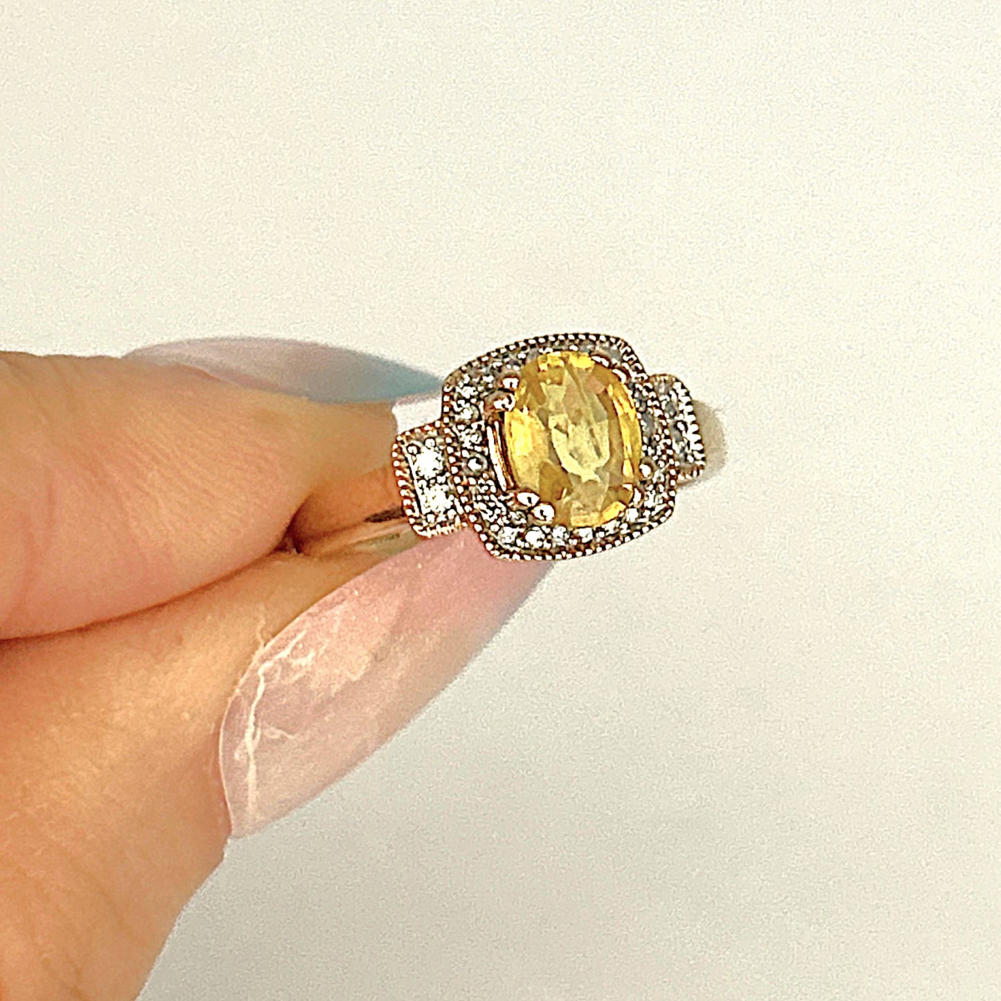 XMAS DEAL | 10kt Gold Michael Hill Yellow Sapphire & Diamond Halo Ring Valuation $3,250