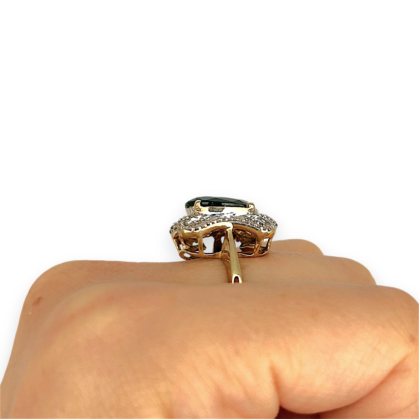 XMAS DEAL | 14kt Gold Emerald Majesty Statement Ring Valuation $4,900