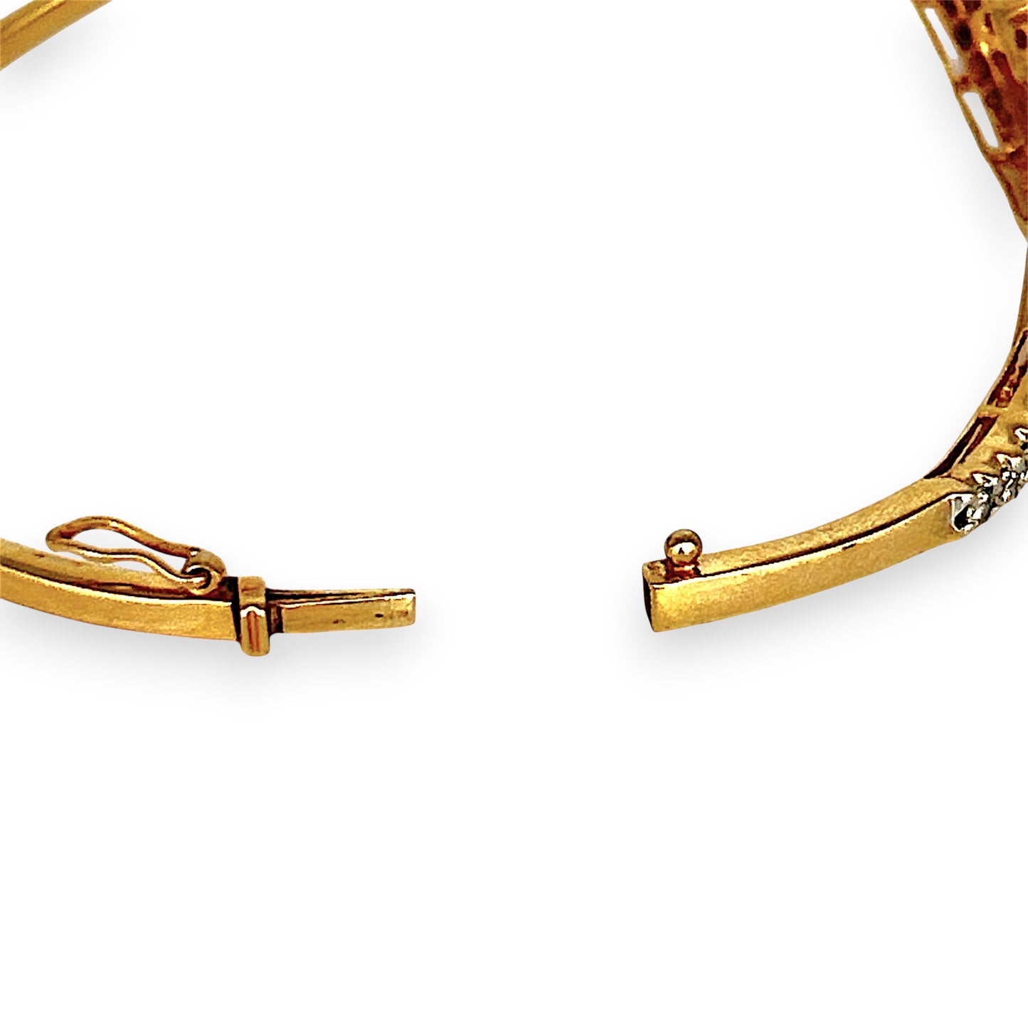 XMAS DEAL | 18kt Gold Diamond Infinity Bangle Valuation $9,500 TDW1.27ct.