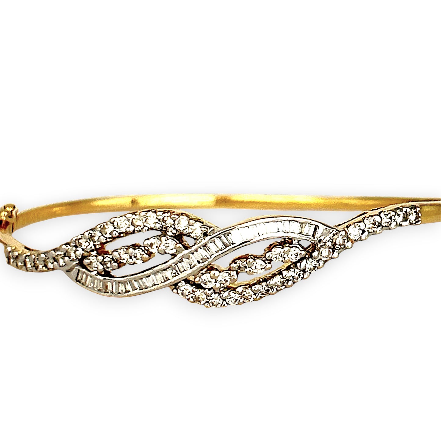 XMAS DEAL | 18kt Gold Diamond Infinity Bangle Valuation $9,500 TDW1.27ct.
