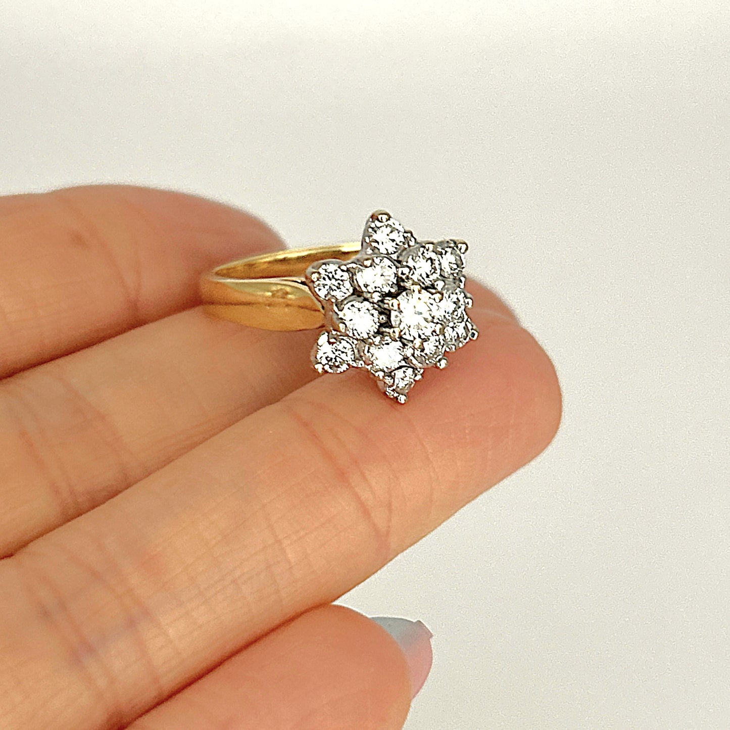 XMAS DEAL | 18kt Gold Golden Bloom Diamond Ring Valuation: $8,000