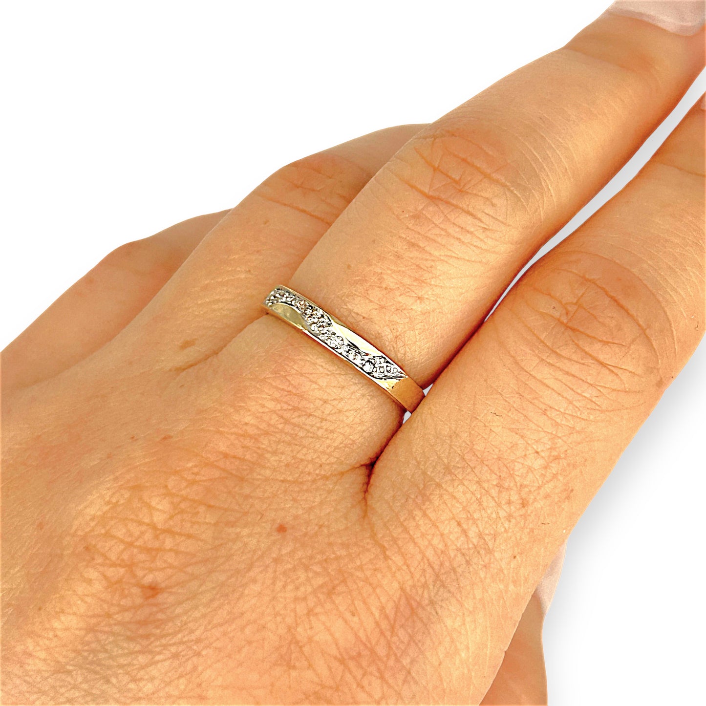 GOLD DEAL | 9ct Gold Golden Wave – Diamond Accent Ring Size L
