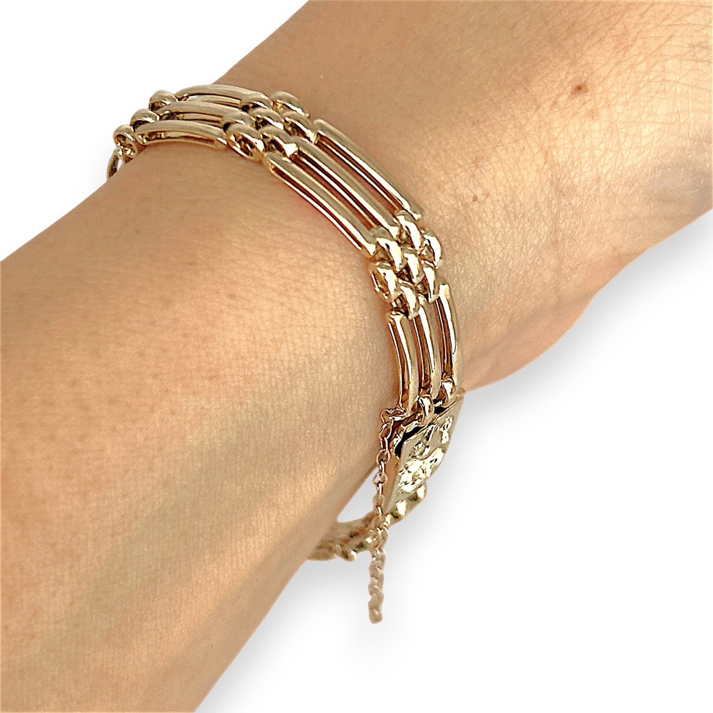 GOLD DEAL | 9kt Gold Vintage Three-Bar Gate Bracelet-Refurbished