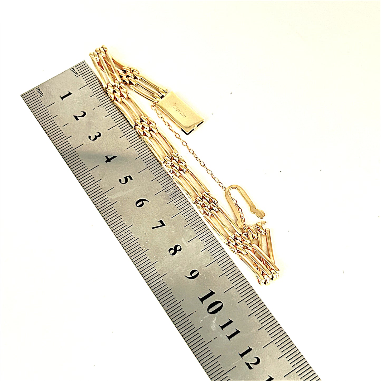 GOLD DEAL | 9kt Gold Vintage Three-Bar Gate Bracelet-Refurbished