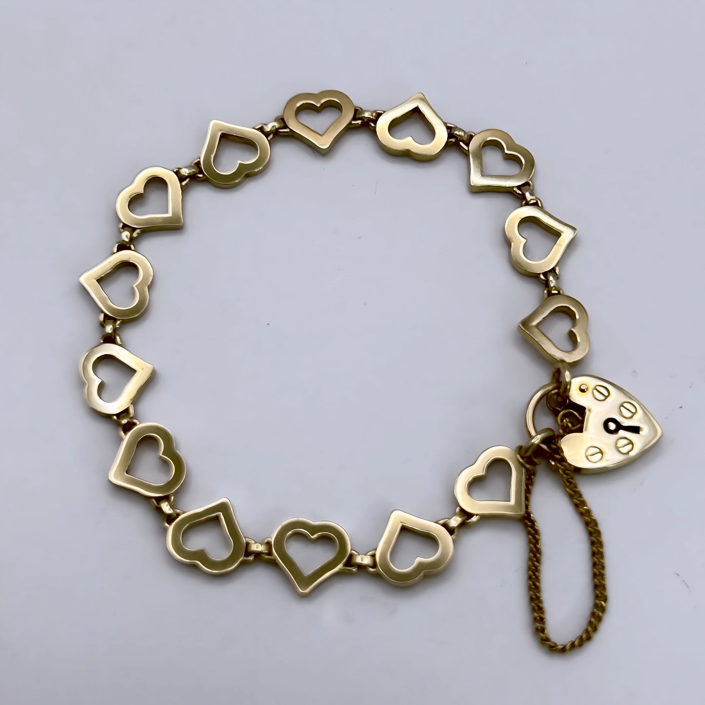 NZGD | 9ct Gold Eternal Heart Bracelet-Refurbished