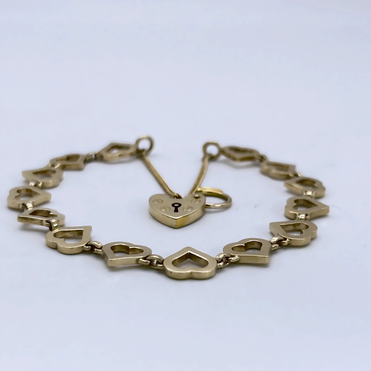 NZGD | 9ct Gold Eternal Heart Bracelet-Refurbished