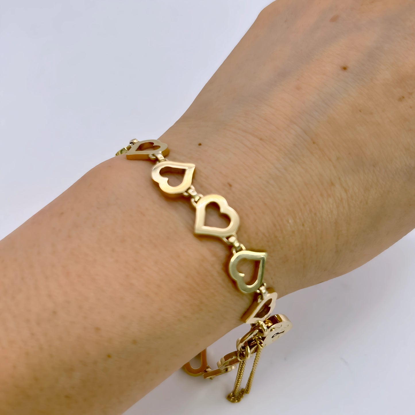 NZGD | 9ct Gold Eternal Heart Bracelet-Refurbished