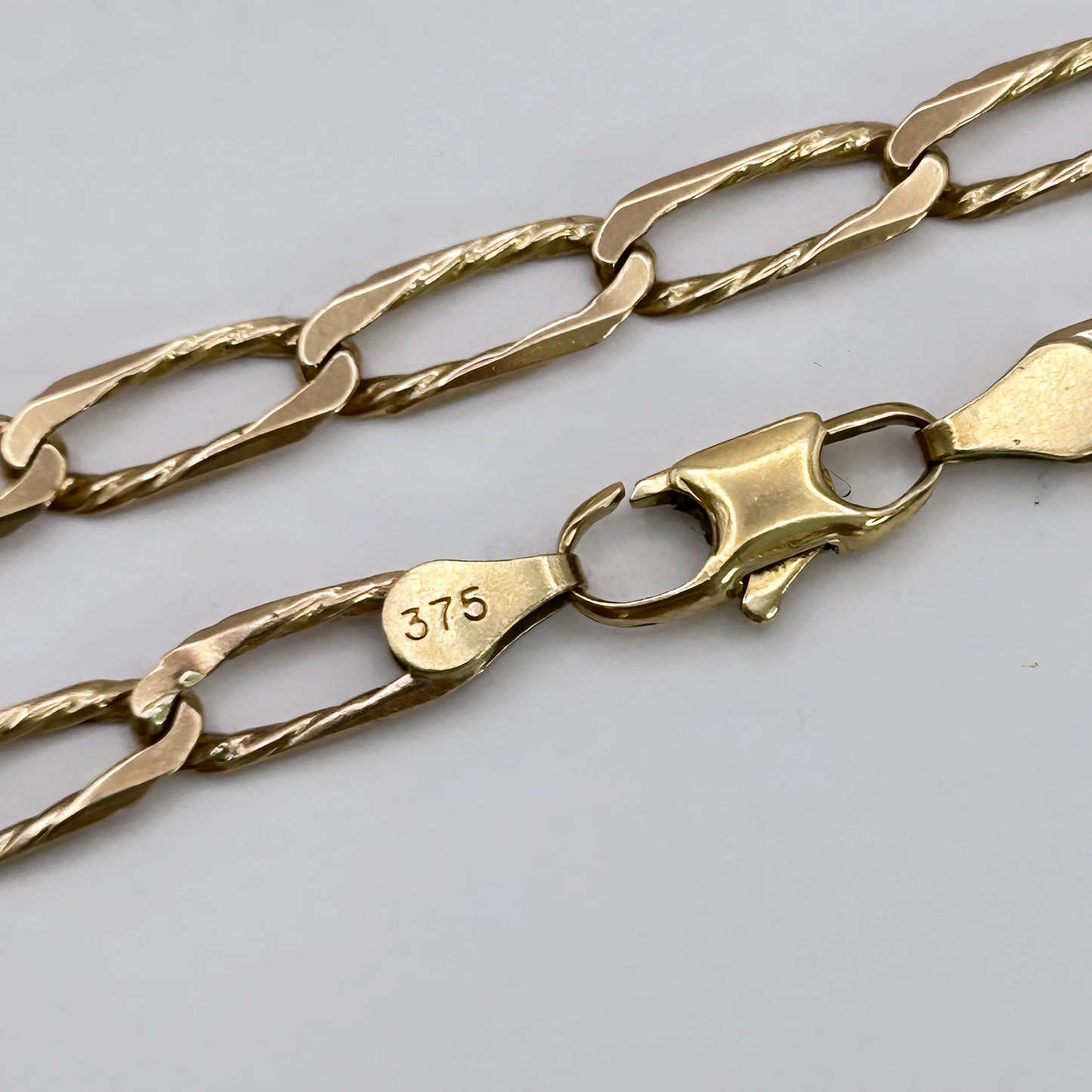 GOLD DEAL | 9kt Gold Waveline Paperlink Bracelet 21.4cm
