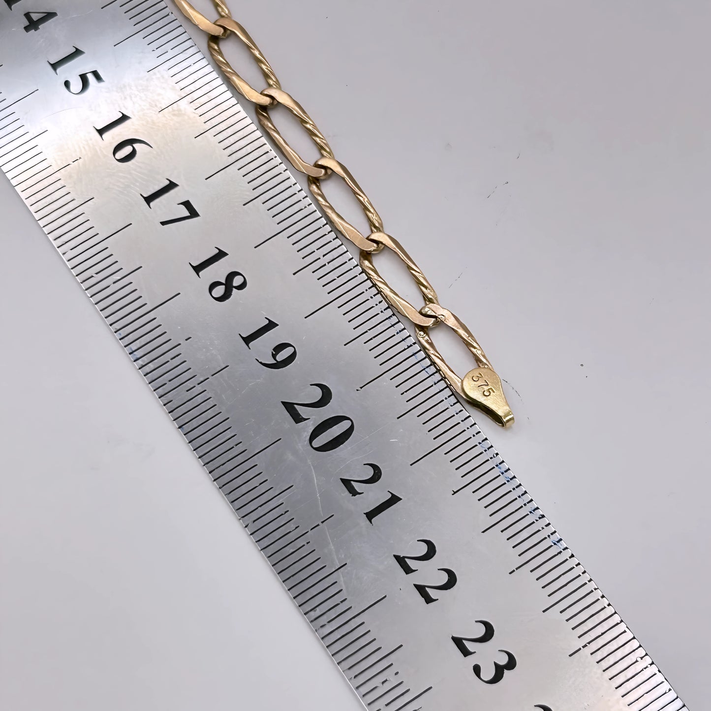 GOLD DEAL | 9kt Gold Waveline Paperlink Bracelet 21.4cm