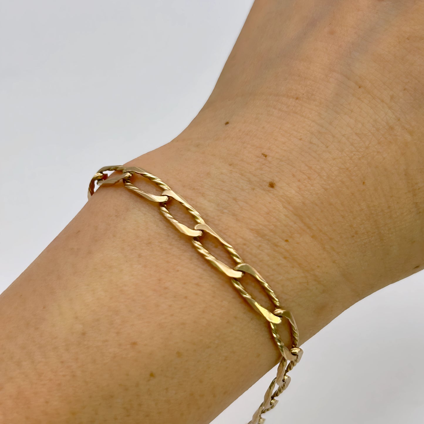 GOLD DEAL | 9kt Gold Waveline Paperlink Bracelet 21.4cm