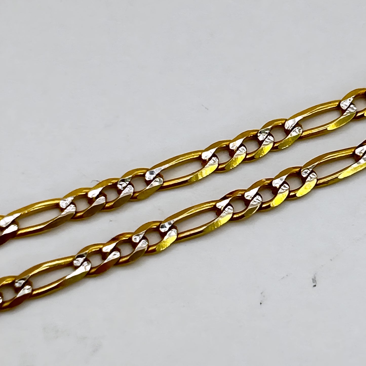 NZGD | 9ct Y/W Gold Link & Luxe – Figaro Bracelet 25cm