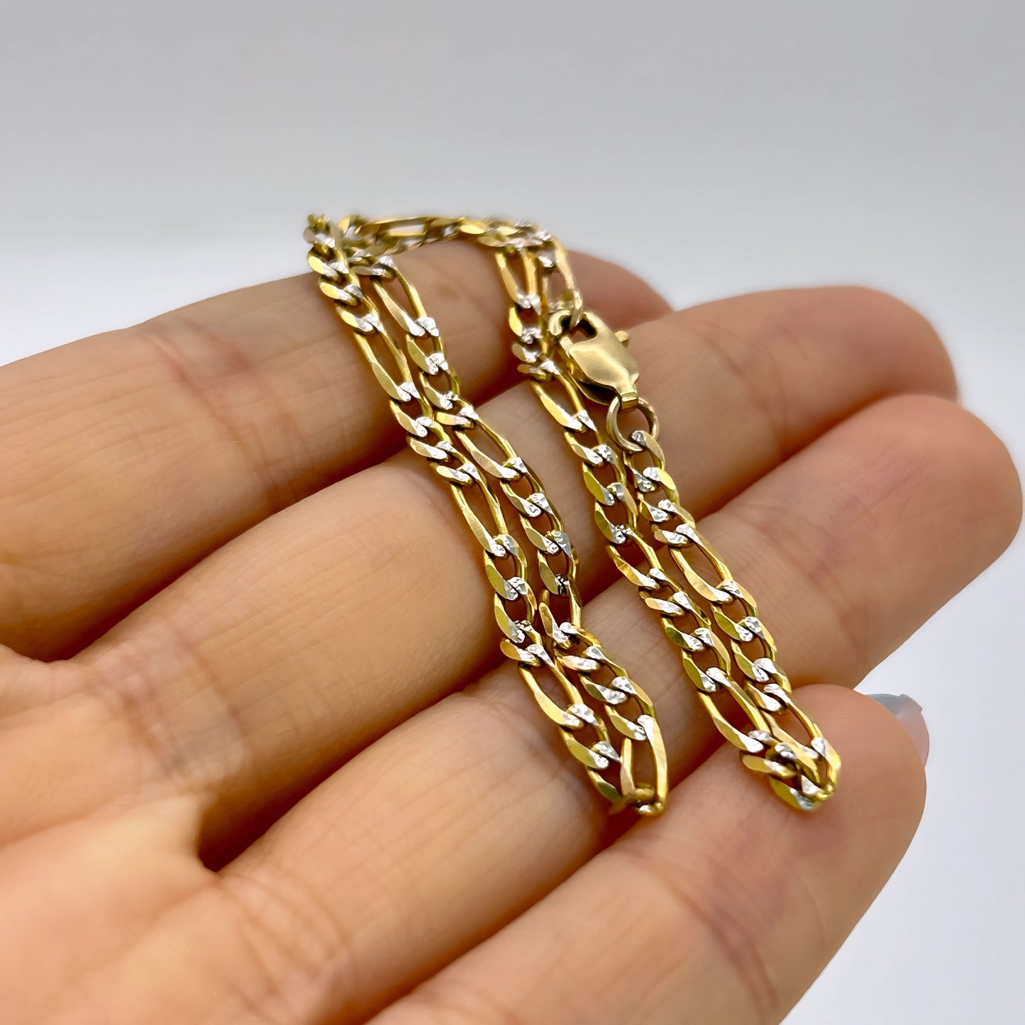 NZGD | 9ct Y/W Gold Link & Luxe – Figaro Bracelet 25cm