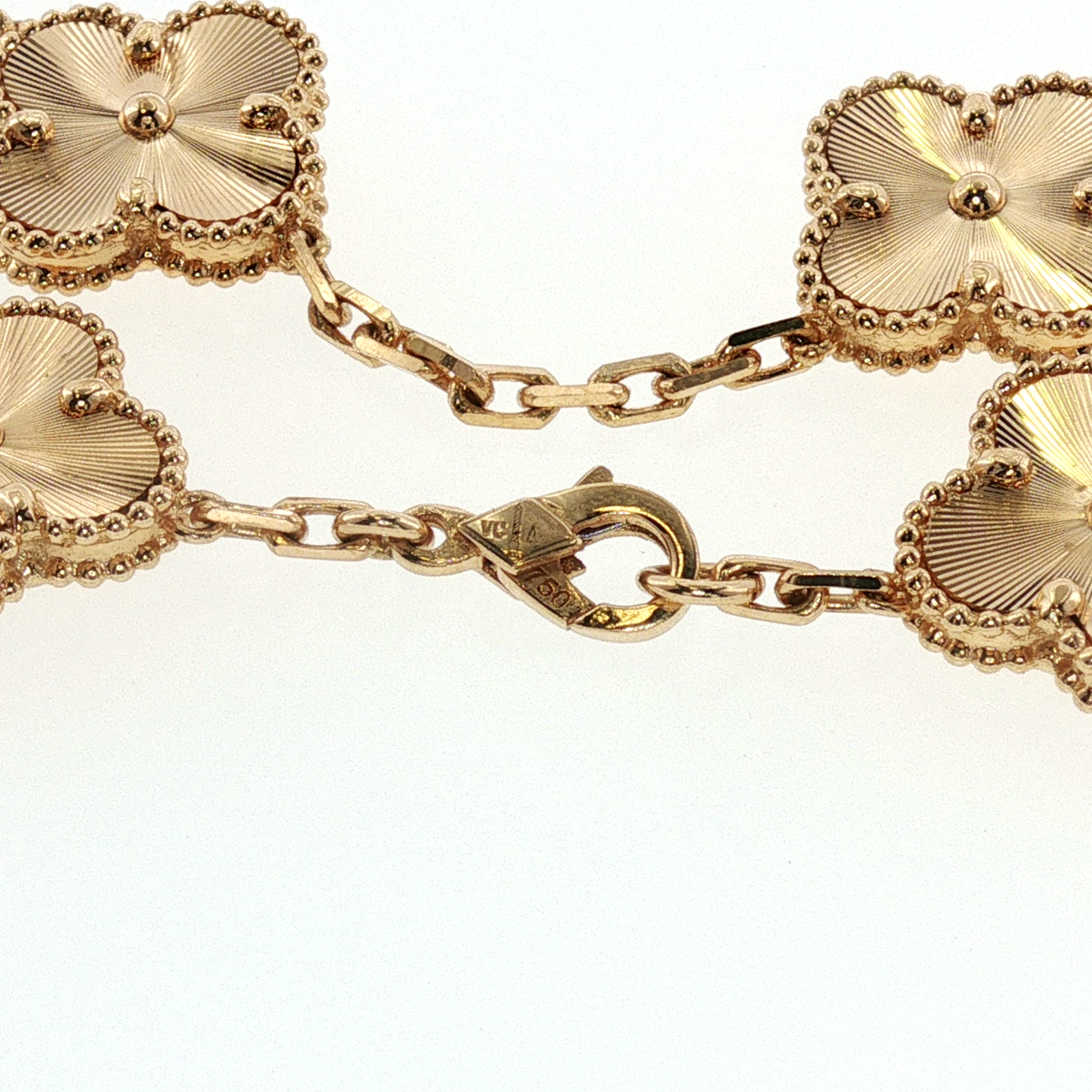 NZGD | 18ct Yellow Gold Textured Clover Motif Chain Bracelet 18cm