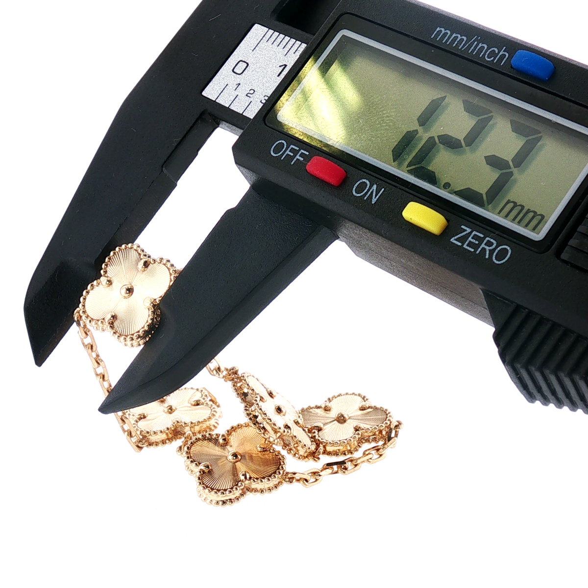 NZGD | 18ct Yellow Gold Textured Clover Motif Chain Bracelet 18cm