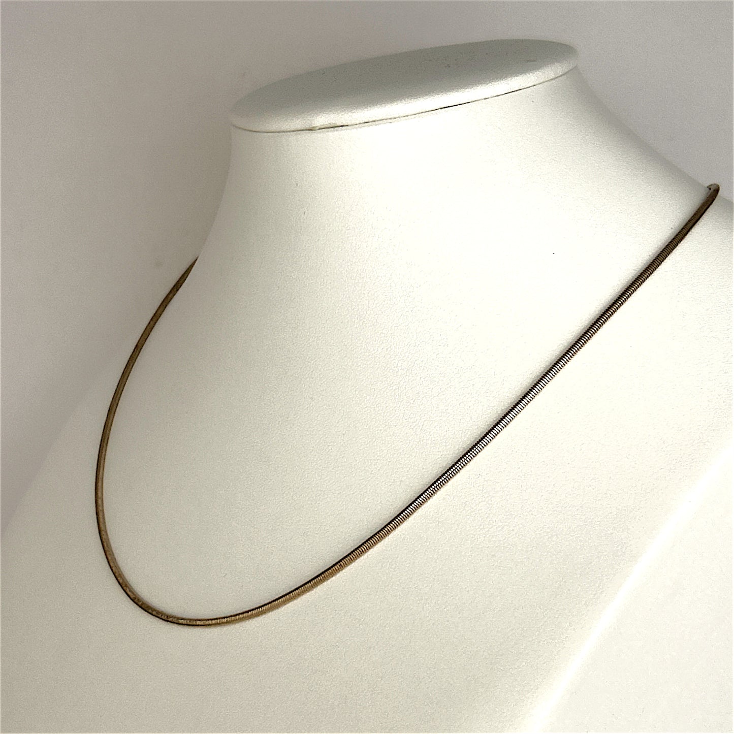 NZGD | 9ct Gold UNOAERRE SleekFlow Snake Chain 46cm