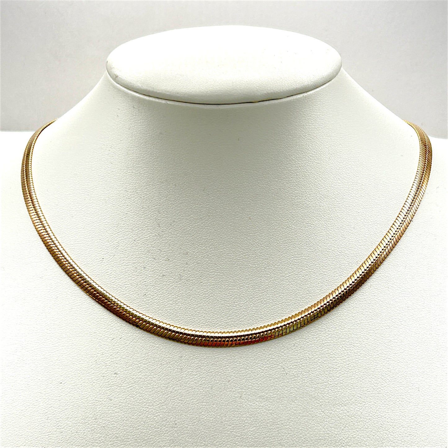 GOLD DEAL | 9kt Gold Refurbished Sleek Herringbone Chain-UNOAERRE