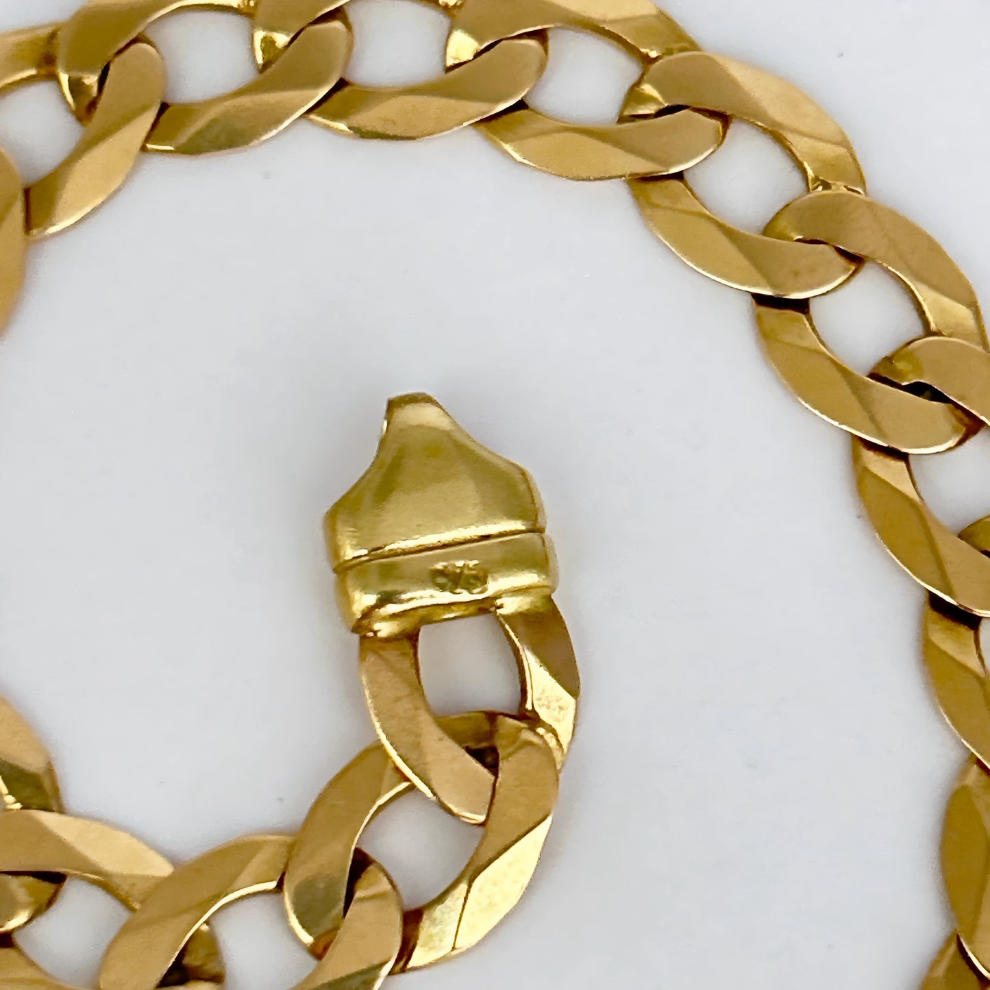 GOLD DEAL | 9kt Gold Empire Flat Curb Chain Valuation $12,100
