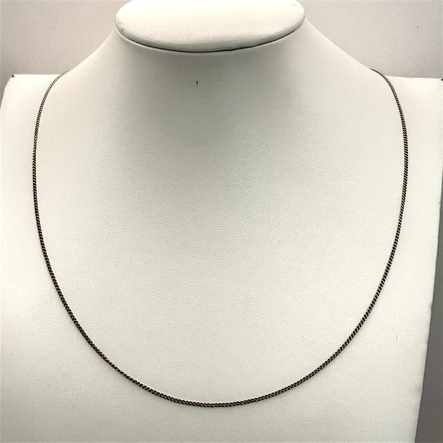 NZGD | 9ct Gold Auric Everyday Curb Chain 53cm