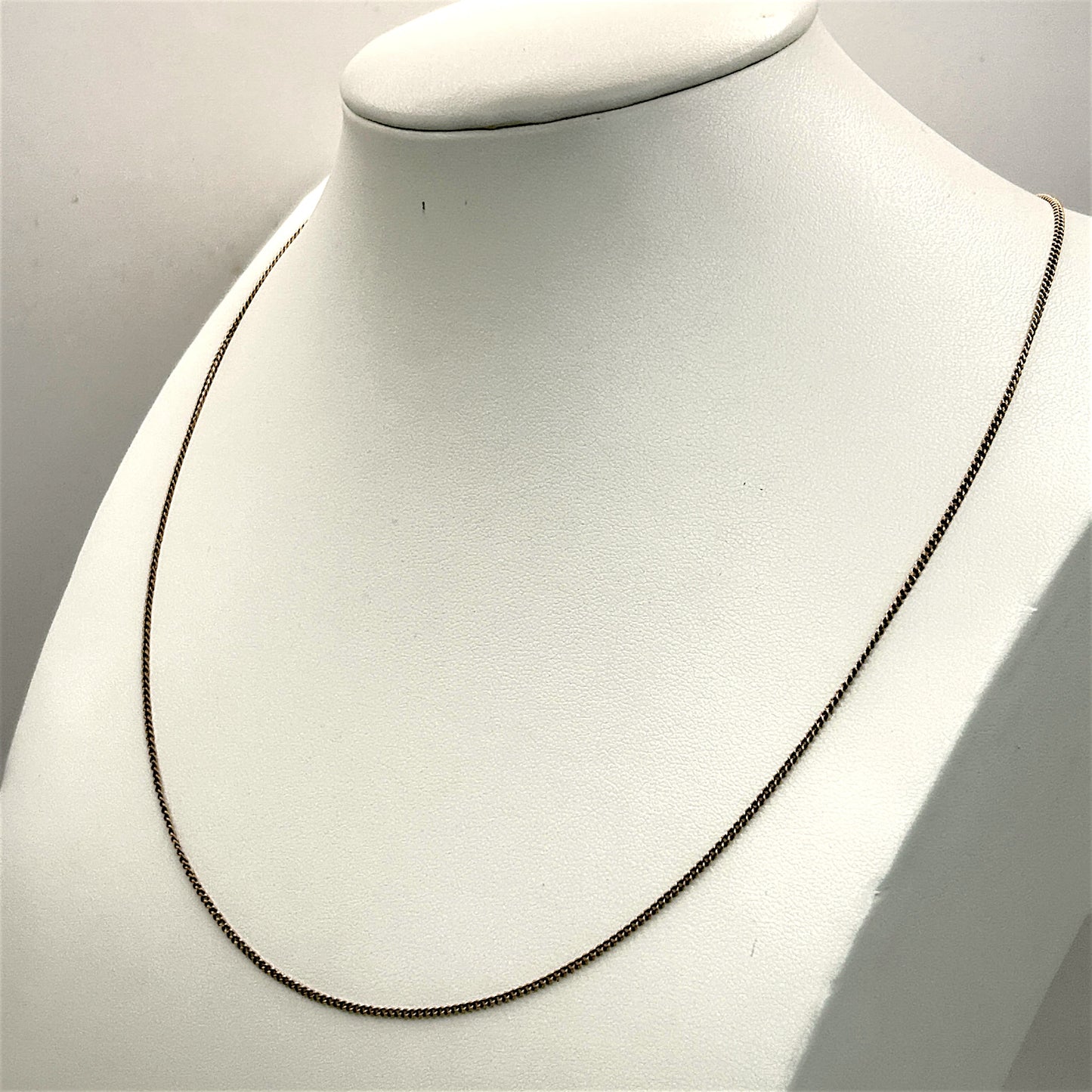 NZGD | 9ct Gold Auric Everyday Curb Chain 53cm