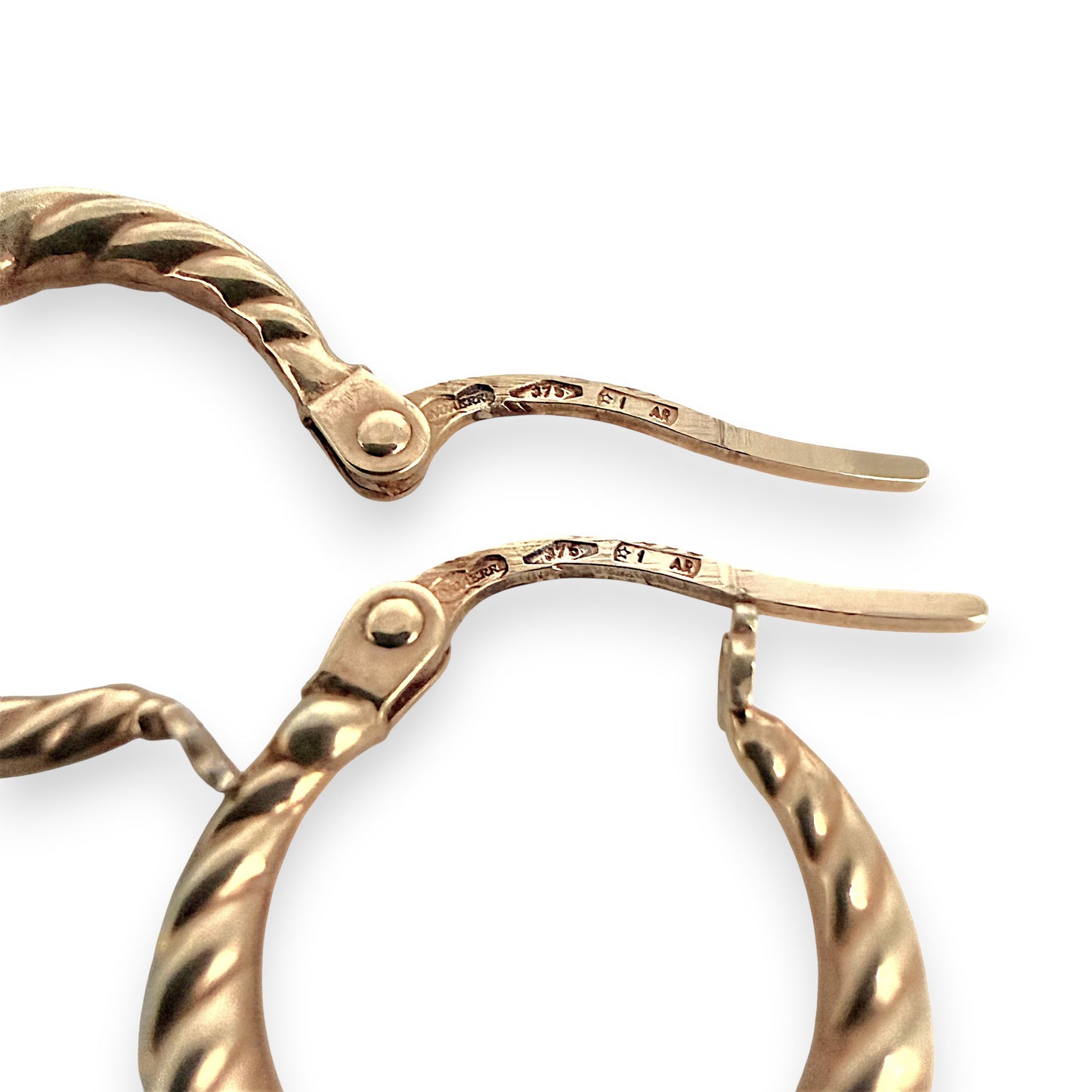 NZGD | 9ct Gold UNOAERRE Ripple Hoop Earrings 13.6mm
