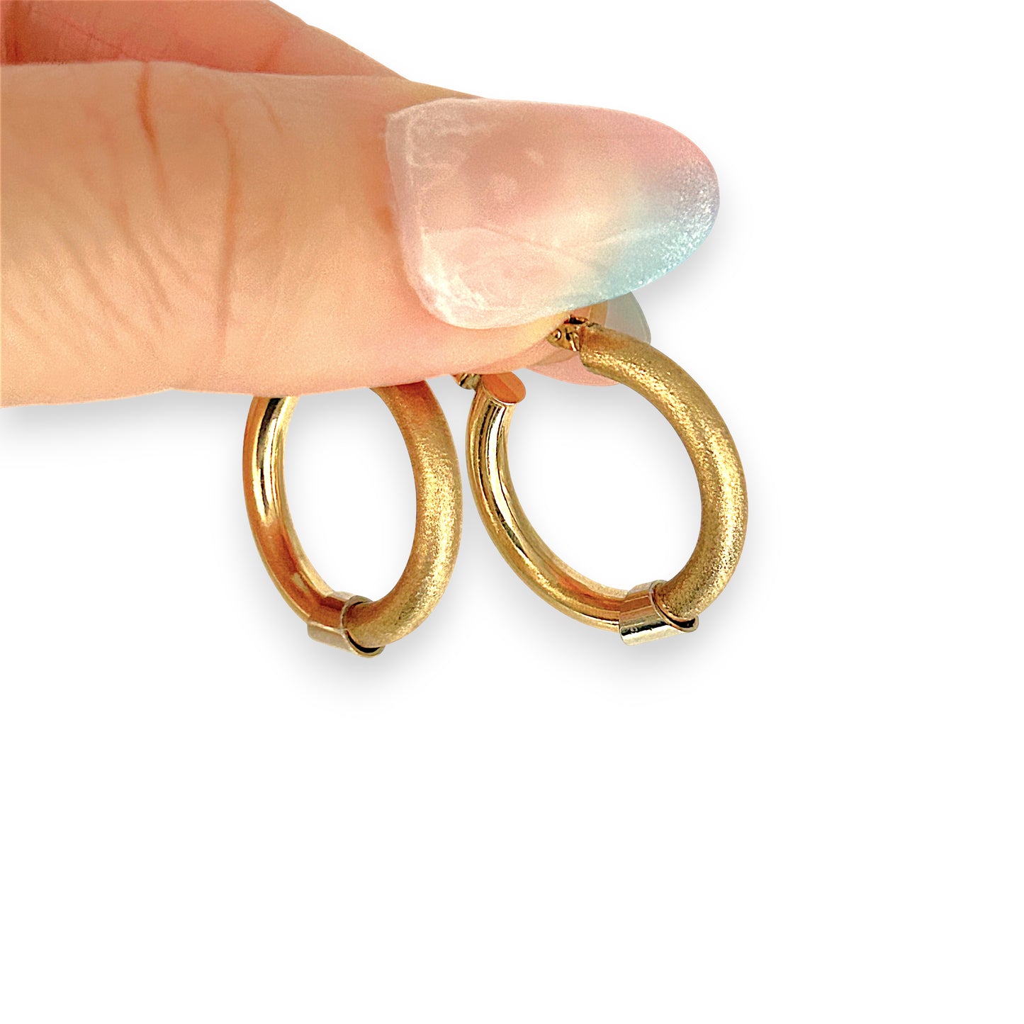 NZGD | 9ct Gold Textural Staple Hoop Earrings 21.4mm