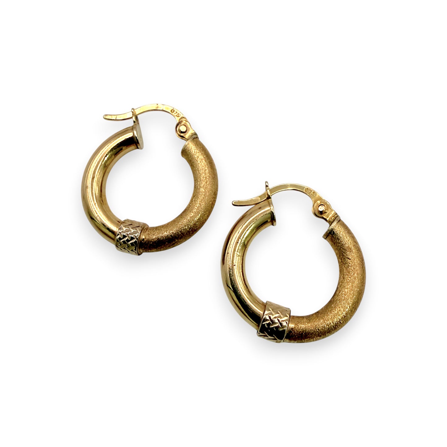 NZGD | 9ct Gold The Dual‑Glow Hoop Earrings 16.2mm