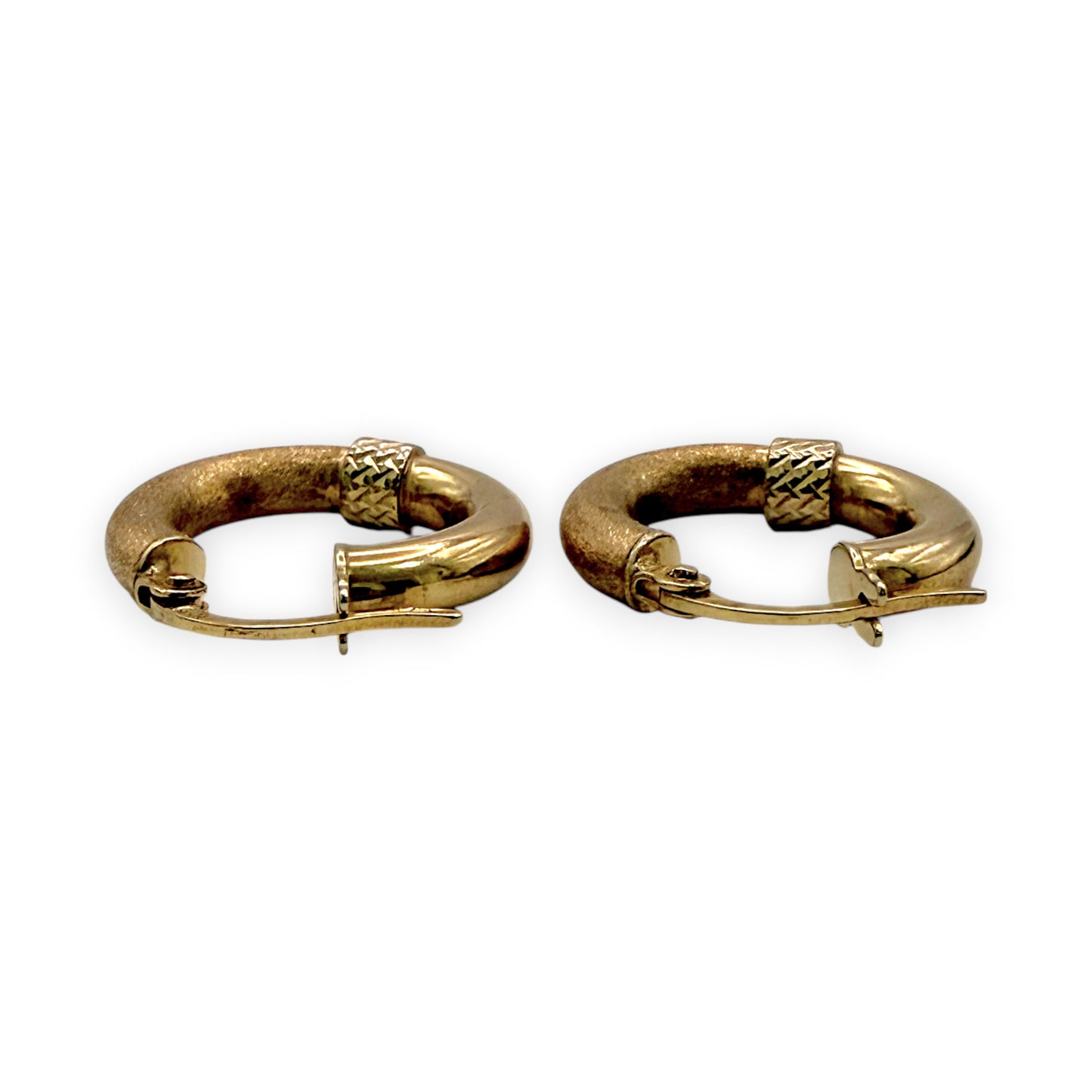 NZGD | 9ct Gold The Dual‑Glow Hoop Earrings 16.2mm