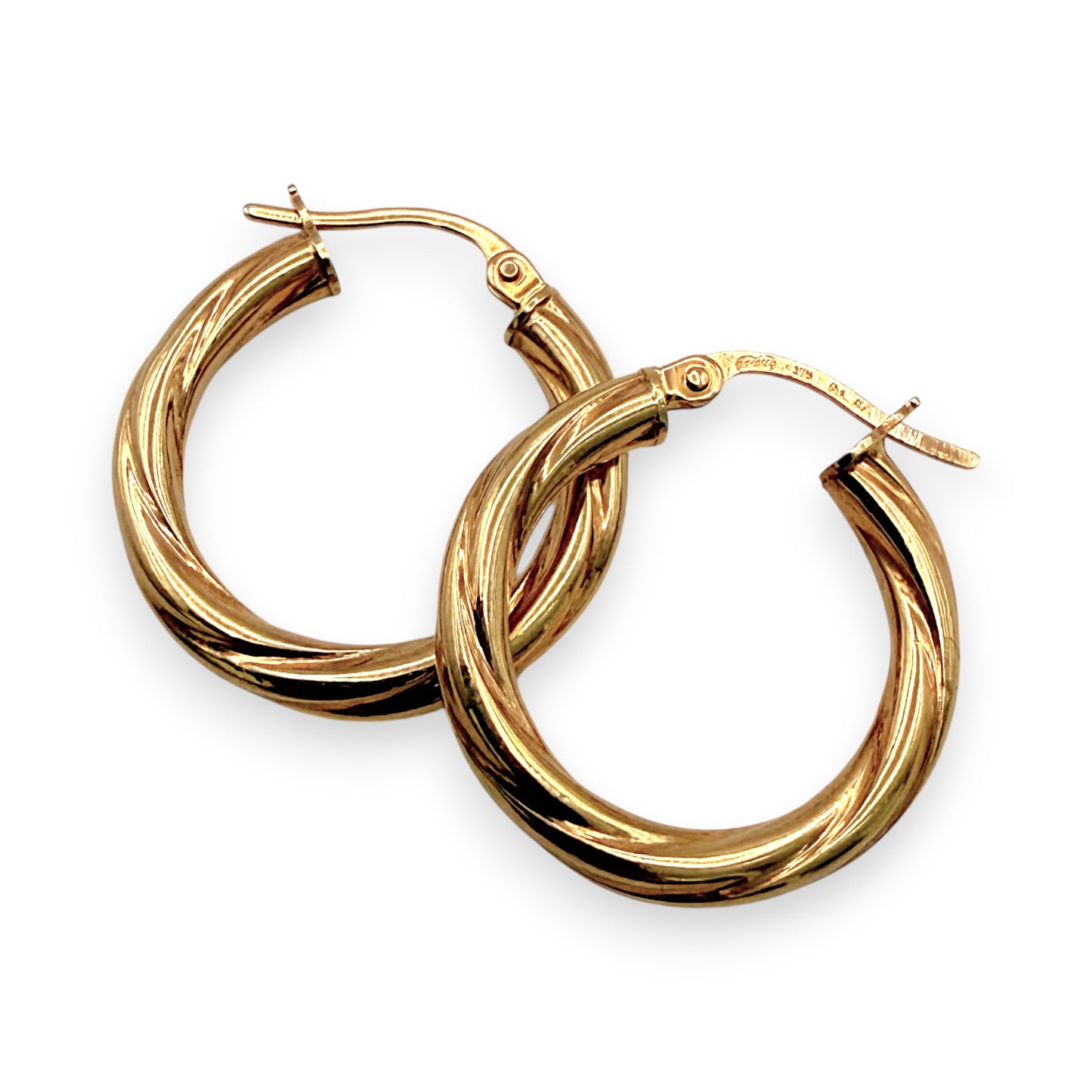 NZGD | 9ct Gold Rippled Muse Hoops Earrings - UNOAERRE 20.5mm