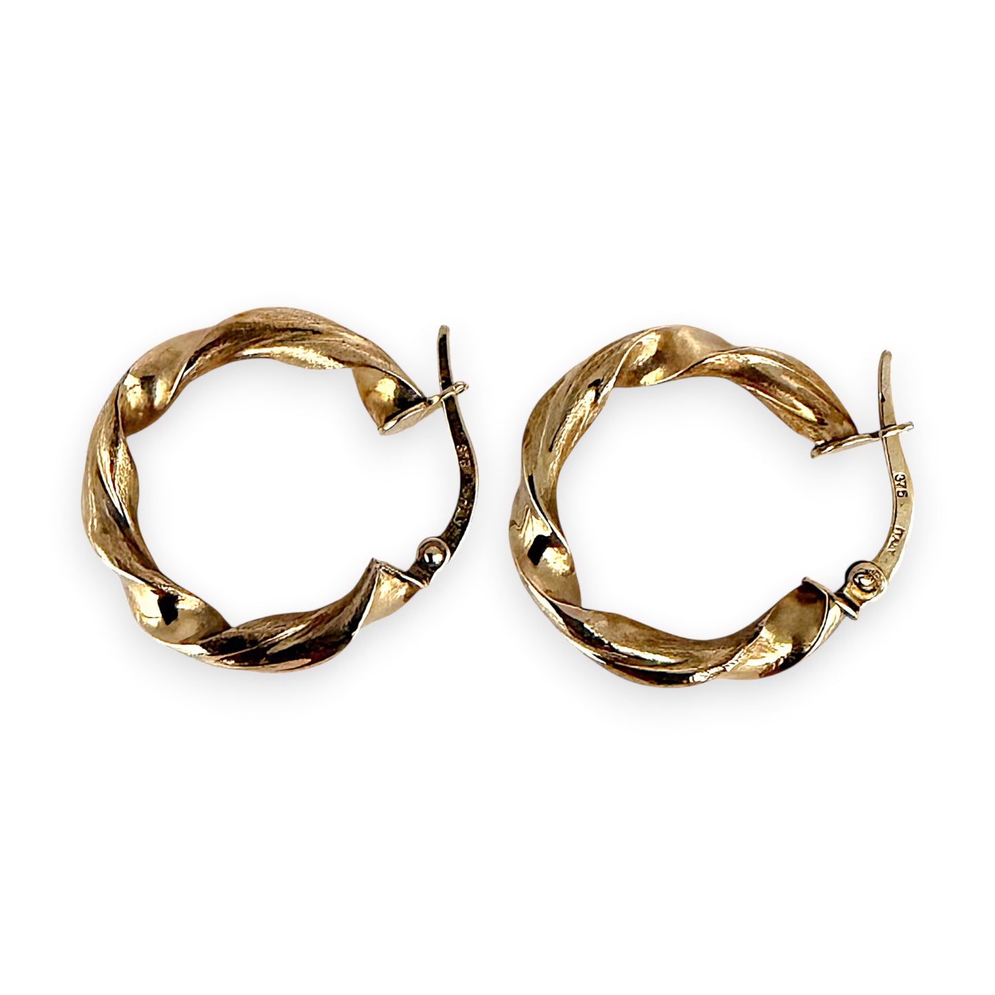 NZGD | 9ct Gold Textured Twist Heritage Earrings 21.4mm