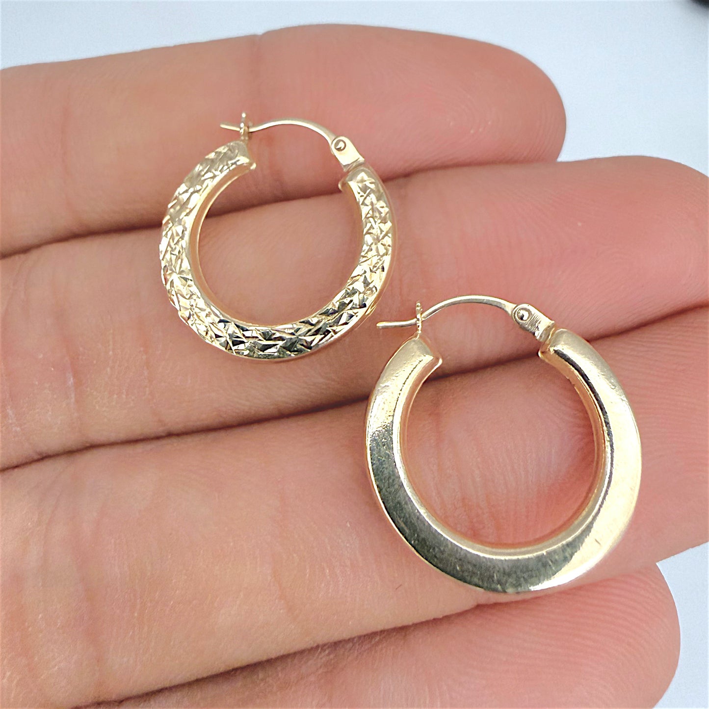NZGD | 9ct Gold Textured Radiance Hoop Earrings 18.2mm