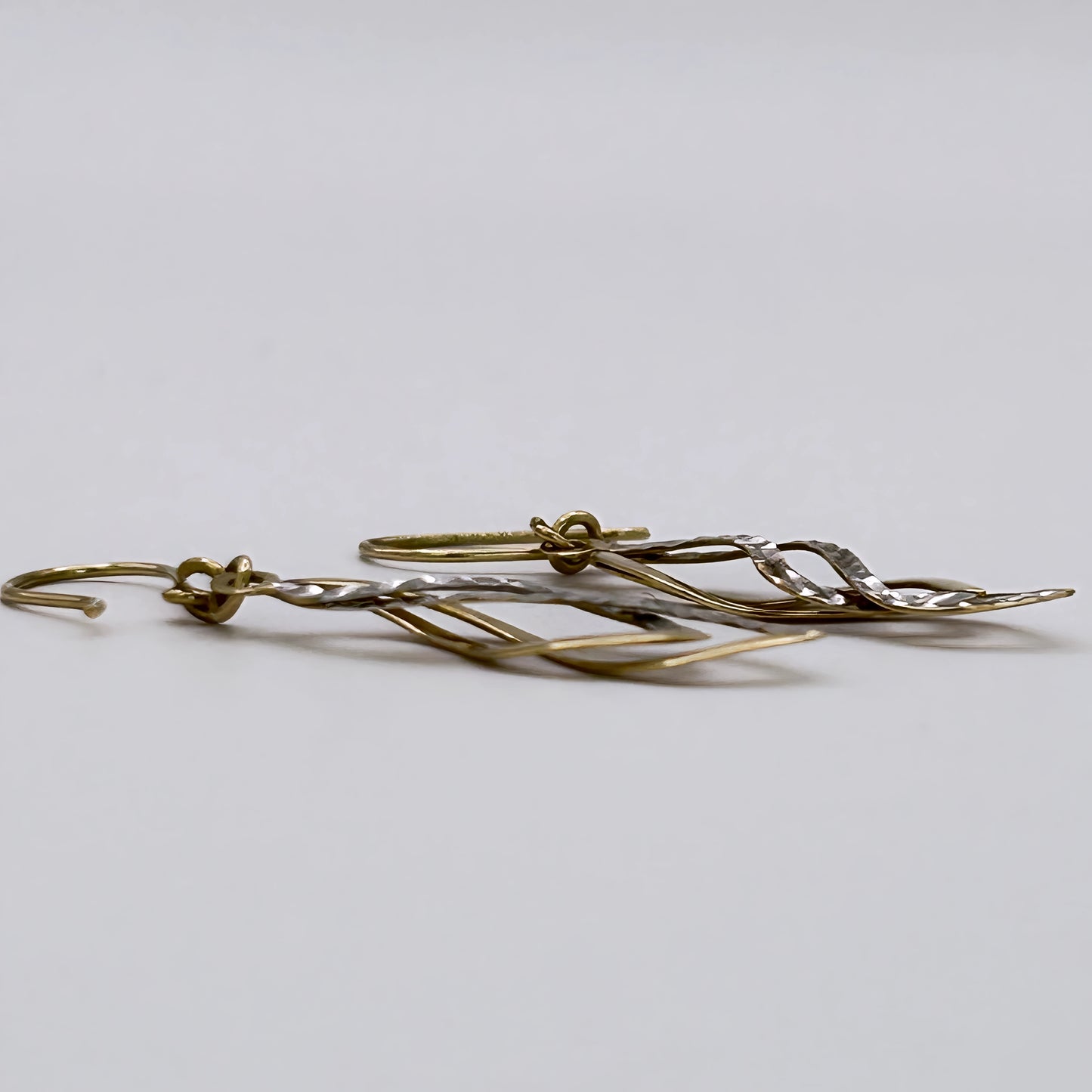 GOLD DEAL | 9kt Y/W Gold Harmony Twist Dangle Earrings