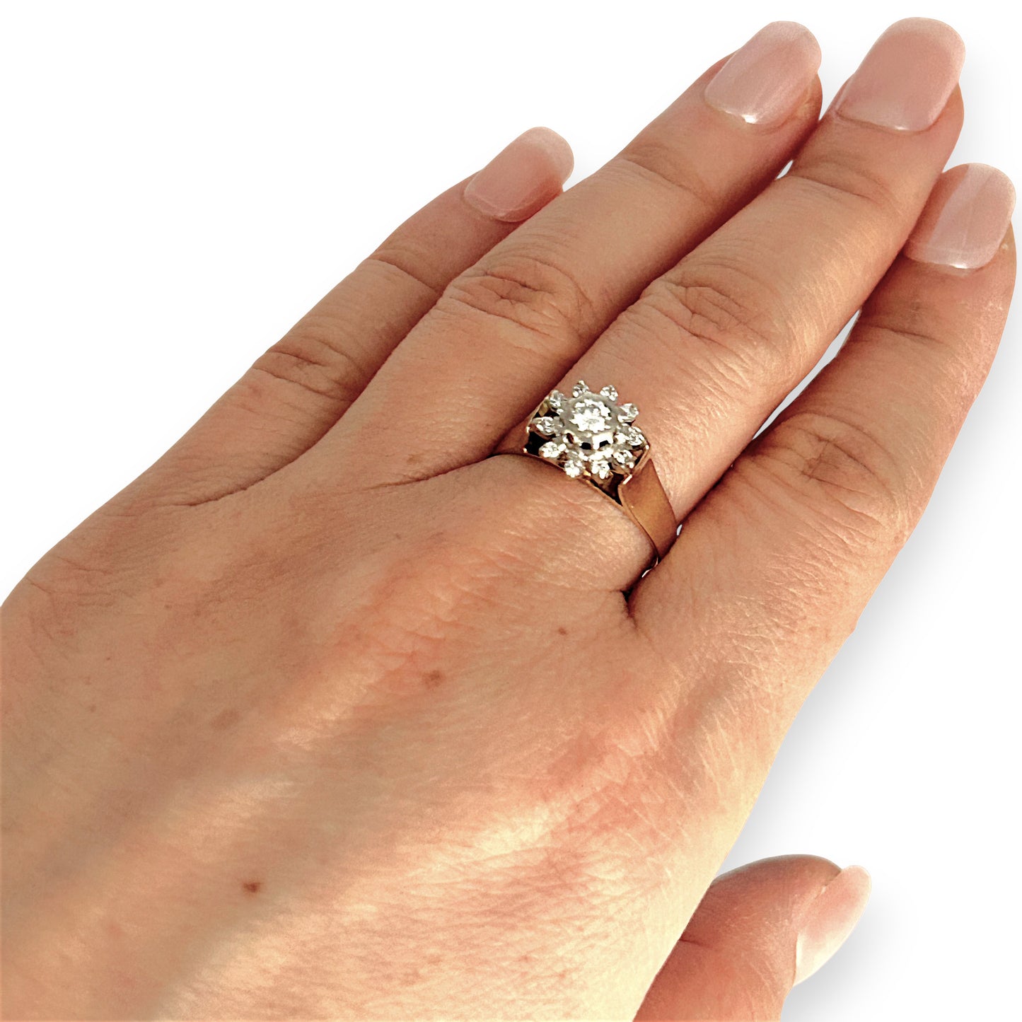 GOLD DEAL | FLASH SALE 18ct (18K) Gold Luxurious Diamond 0.29ct Cluster Ring Valuation $2,990