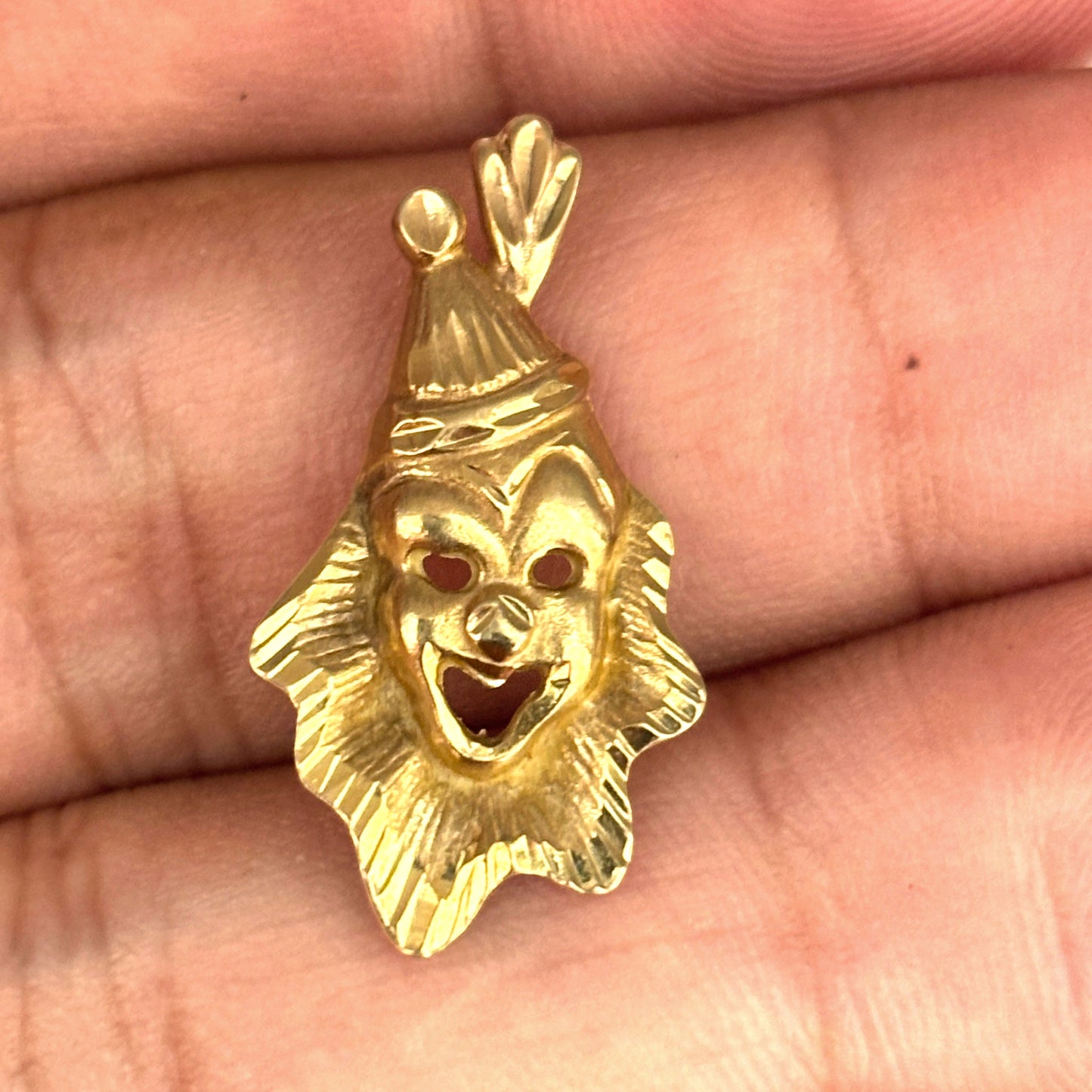 NZGD | 9ct Gold Opulent Masquerade Clown Pendant