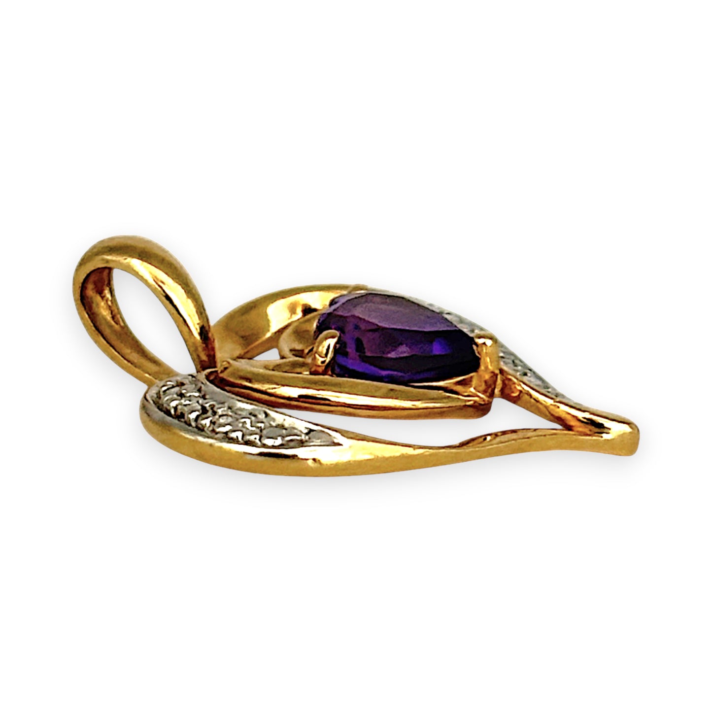 GOLD DEAL | 9kt Gold Violet Embrace Pendant