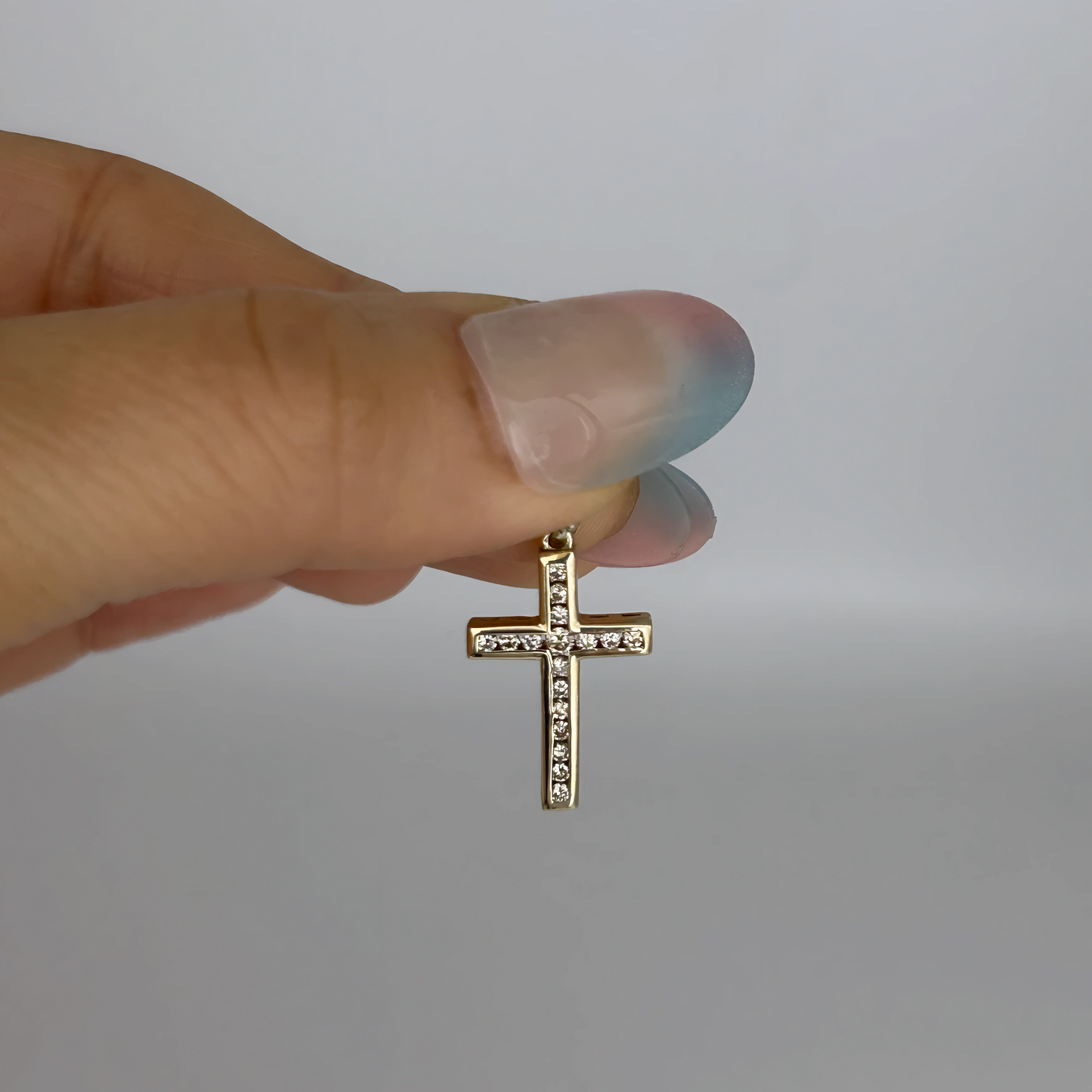 GOLD DEAL | 9kt Gold Refurbished Grace in Light Corss Pendant