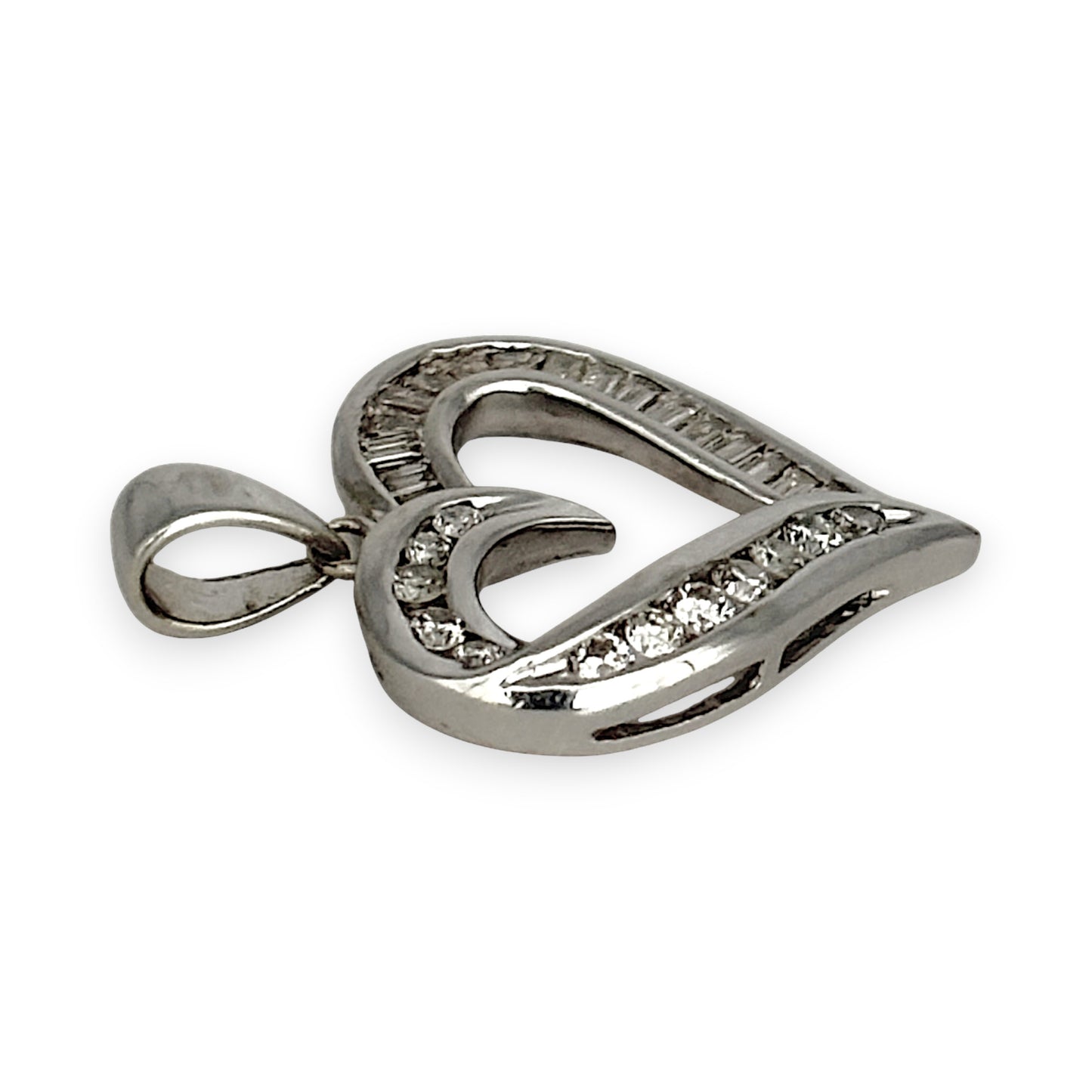 GOLD DEAL | 9kt White Gold True Radiance Heart Pendant with Diamonds