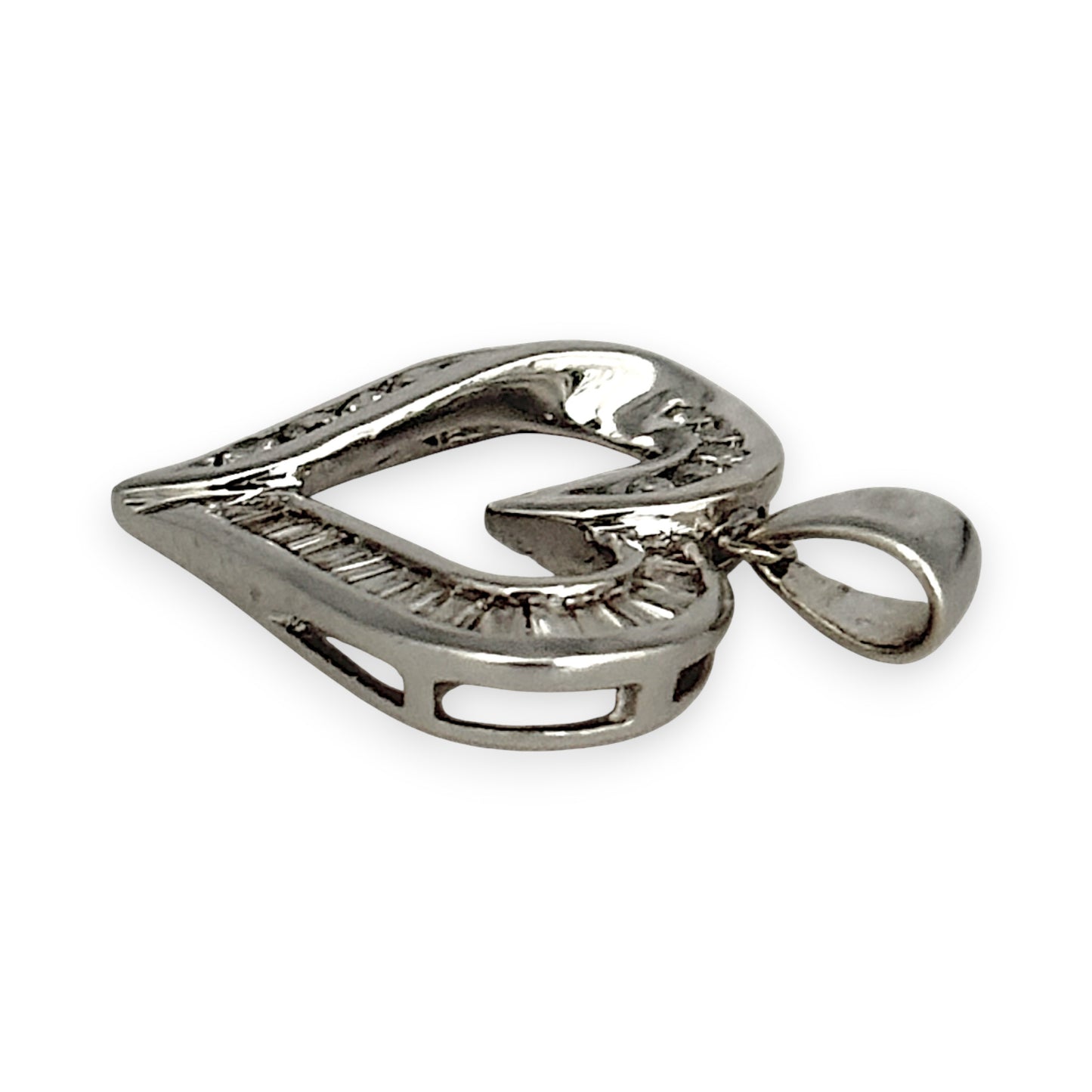 GOLD DEAL | 9kt White Gold True Radiance Heart Pendant with Diamonds