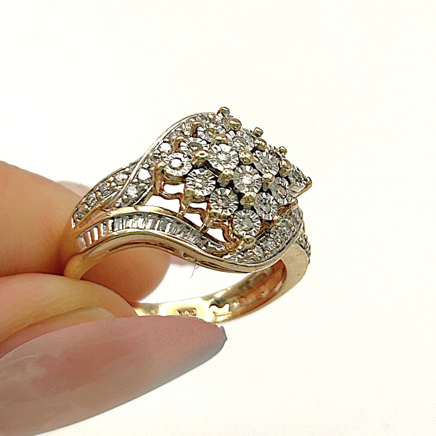 GOLD DEAL | 9kt Gold PROUNDS Radiance Cluster Ring Valuation $2,700
