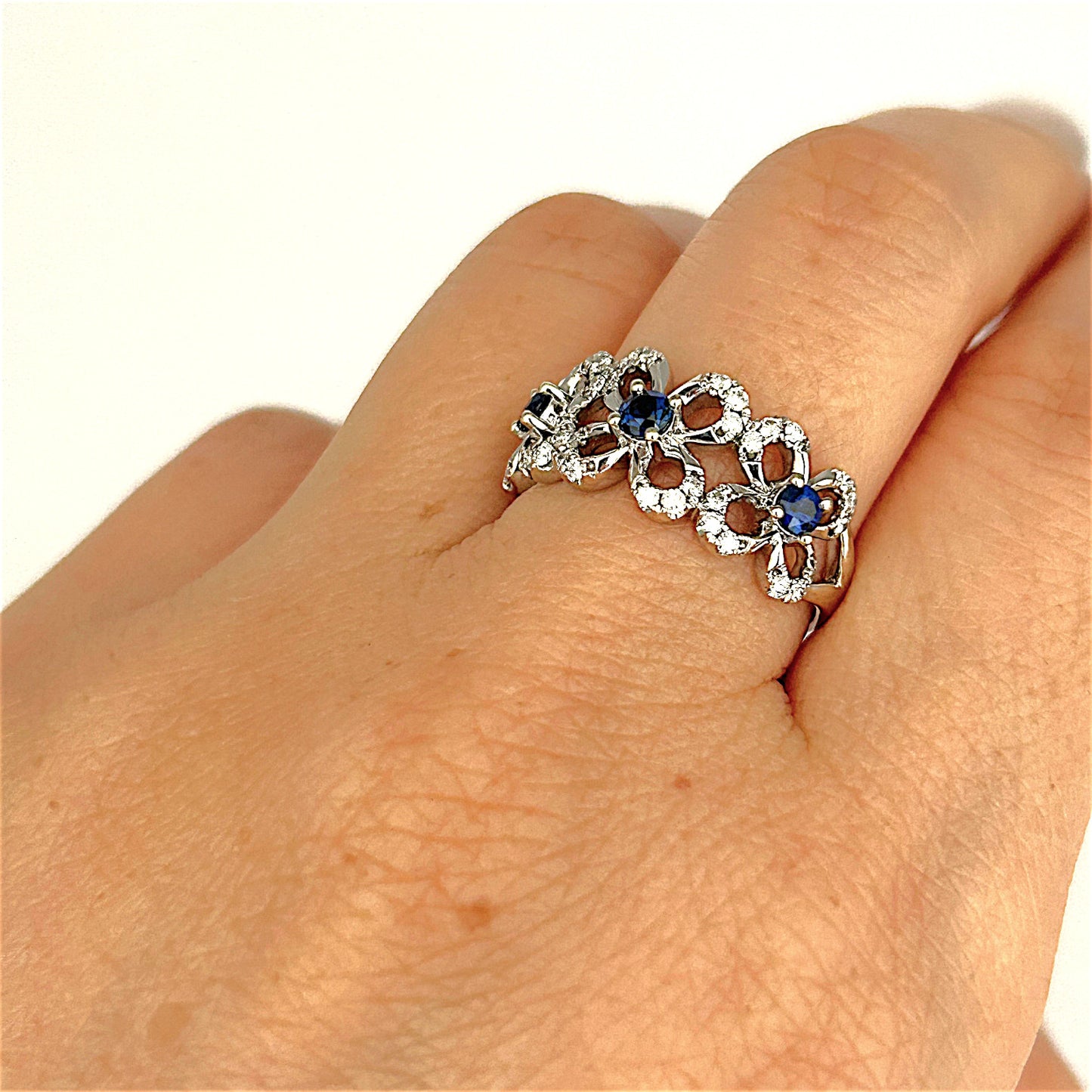 GOLD DEAL | 9kt Gold Starlit Sapphire Bouquet Ring Valuation $3,000