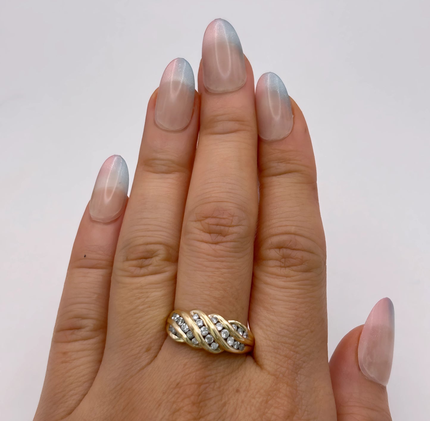 GOLD DEAL | 9ct (9kt) Gold Eternal Wave Diamond Ring Valuation $2,225