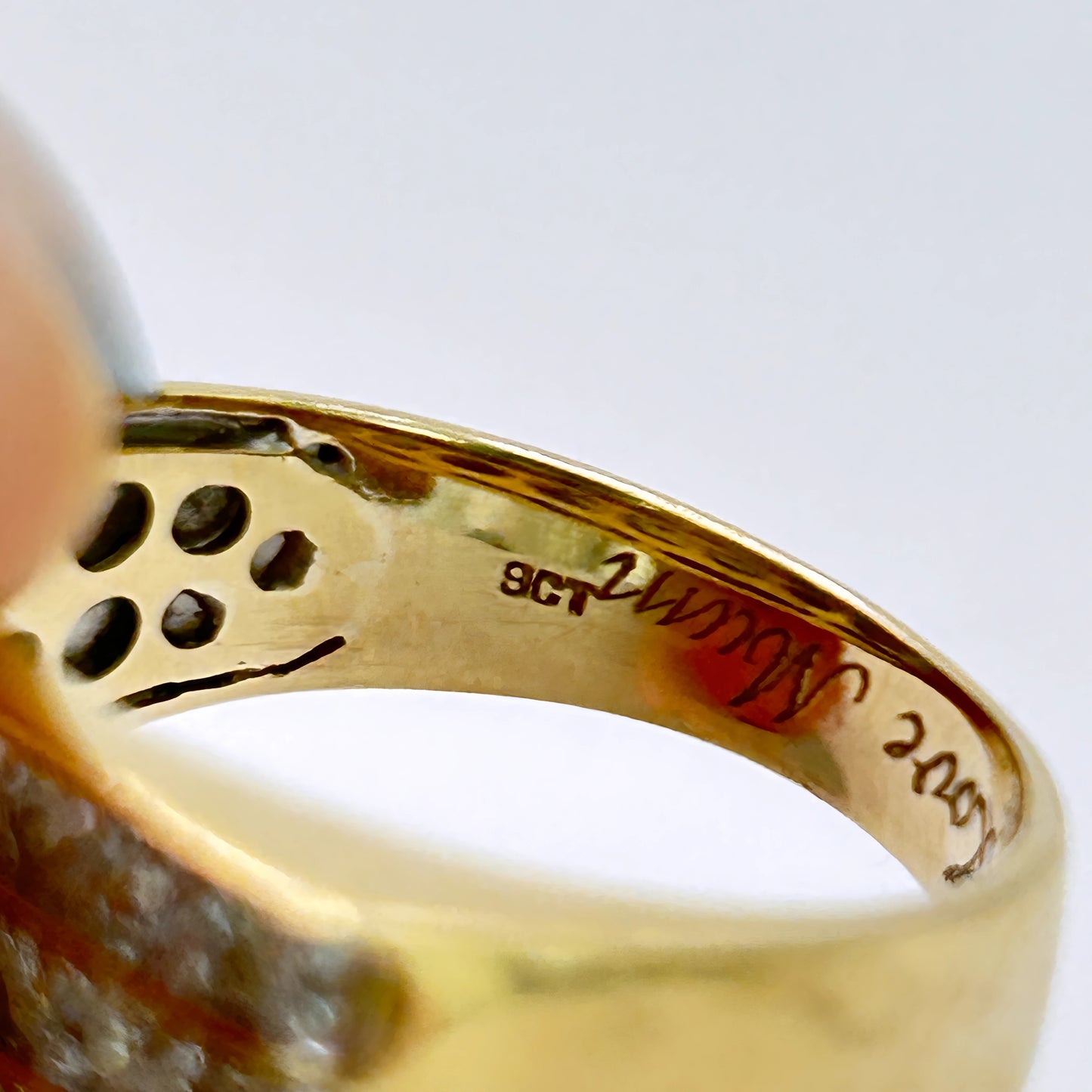 GOLD DEAL | 9kt Gold Radiance Signet Ring with Diamonds TDW 0.85ct.Valuation $4,000