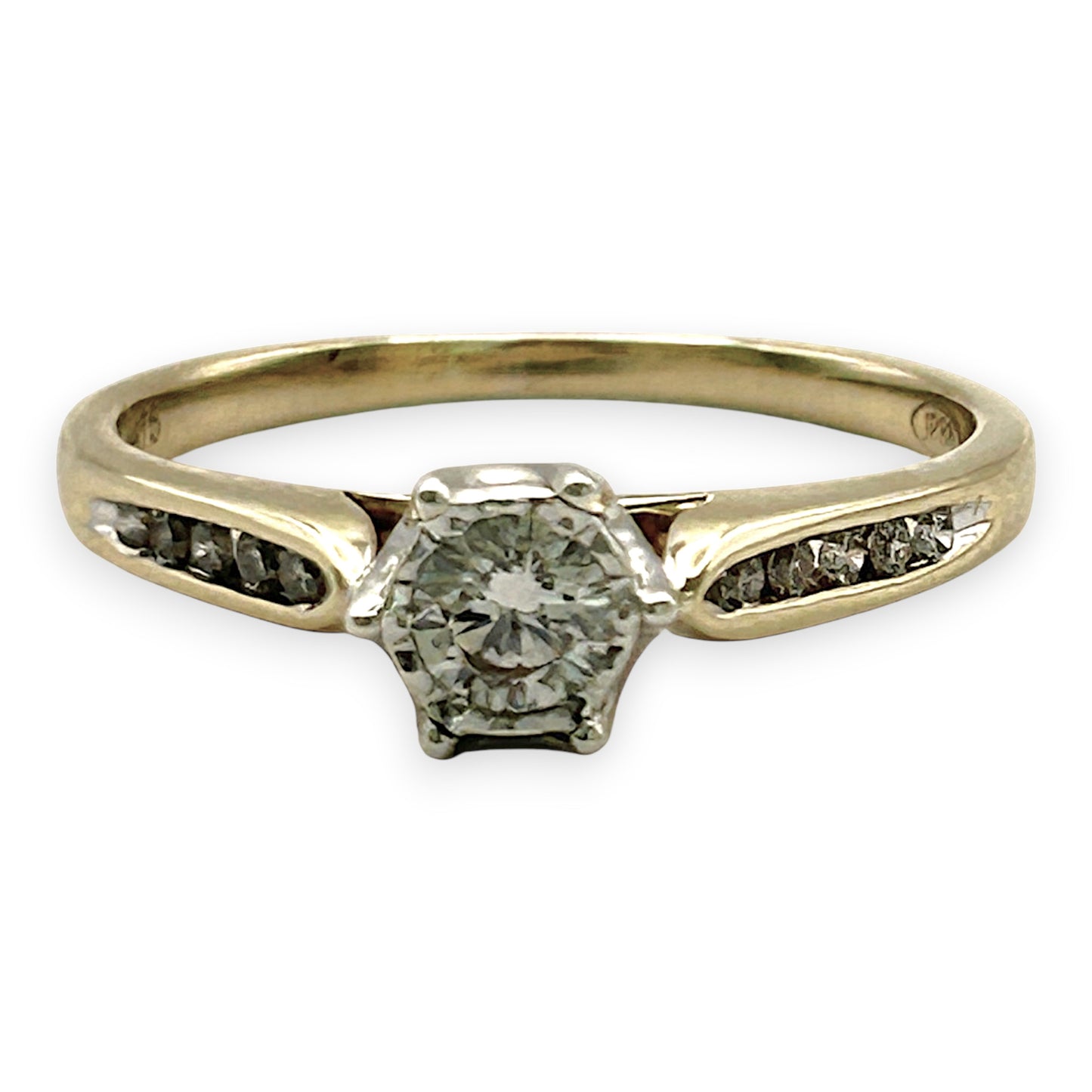 NZGD | 9ct Gold Timeless Radiance Solitaire Ring Valuation $1,700