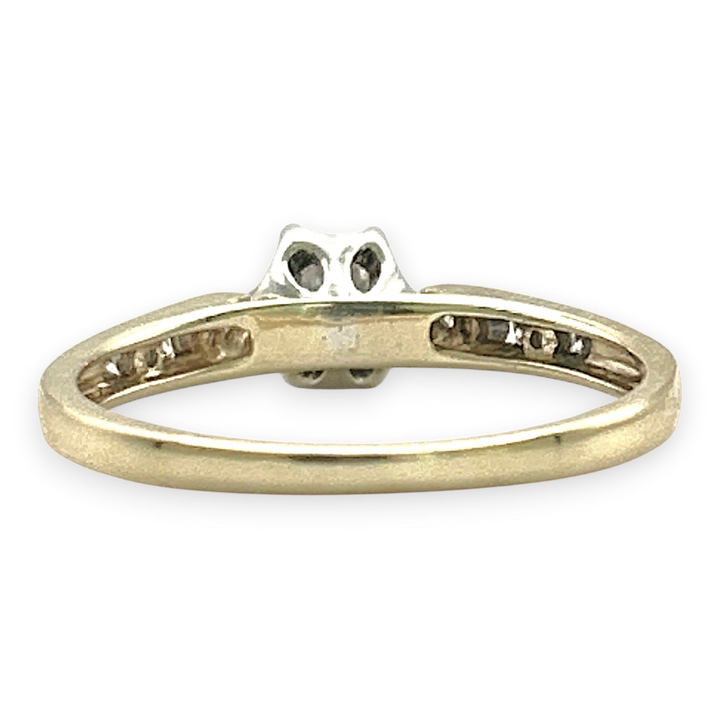 NZGD | 9ct Gold Timeless Radiance Solitaire Ring Valuation $1,700
